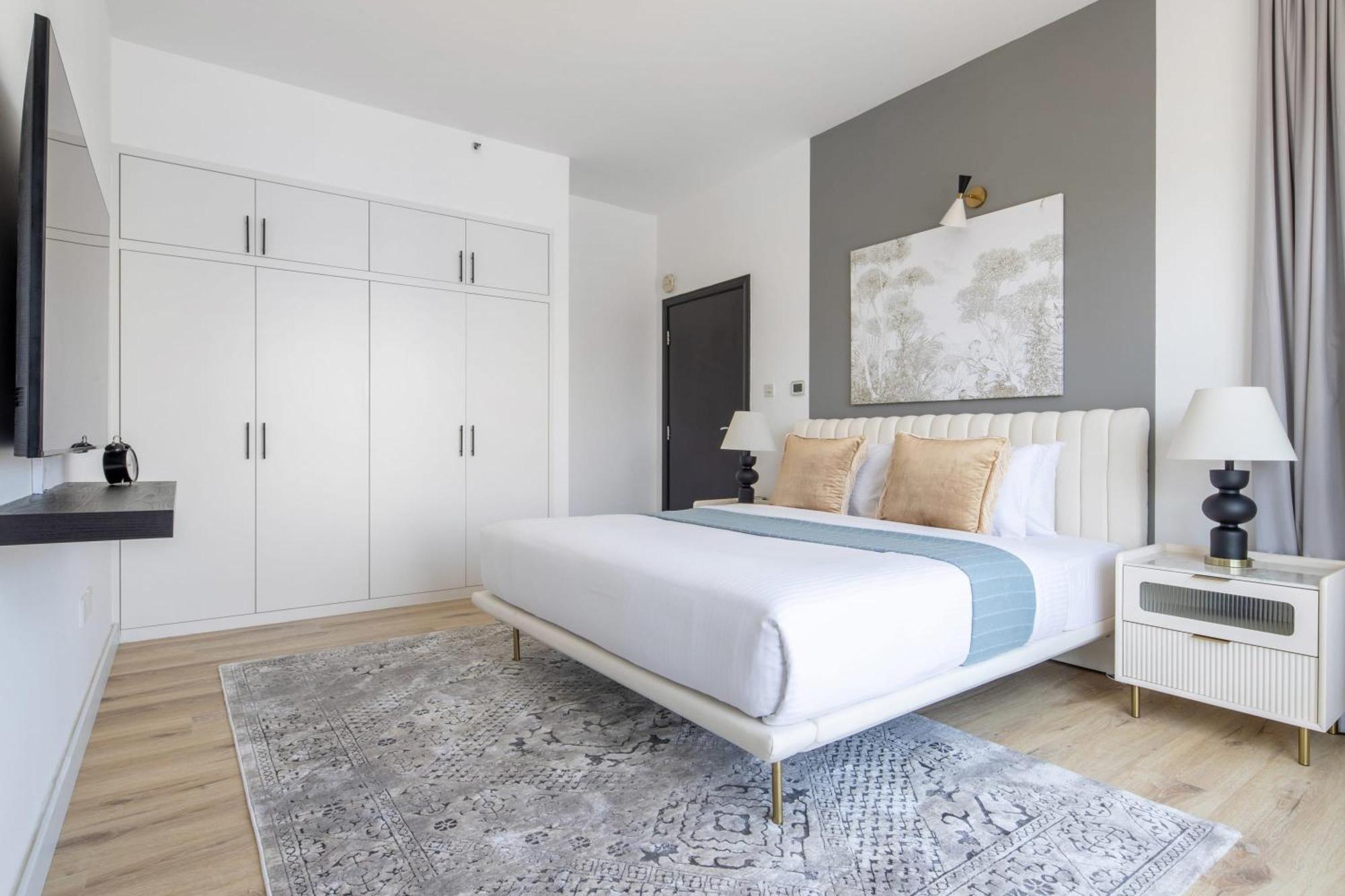 Apartment Frank Porter - La Riviera Tower