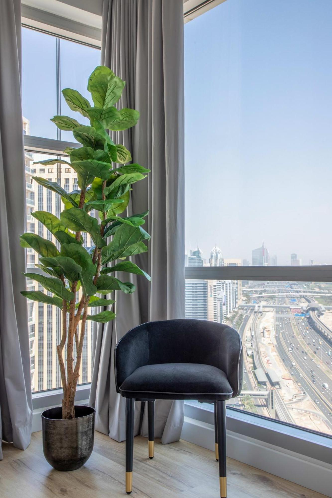 Frank Porter - La Riviera Tower Dubai