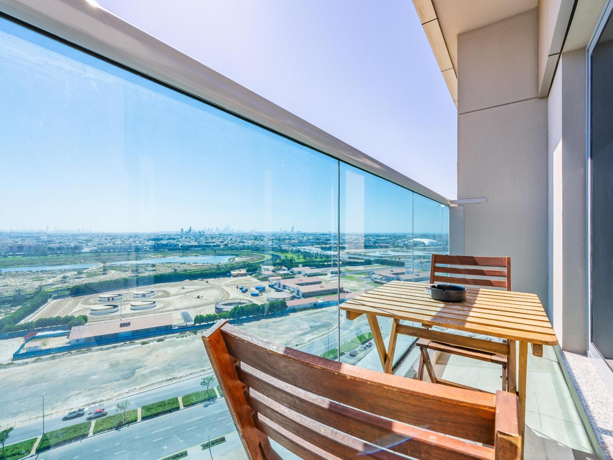 Apartment Charming Escape With Unobstructed View