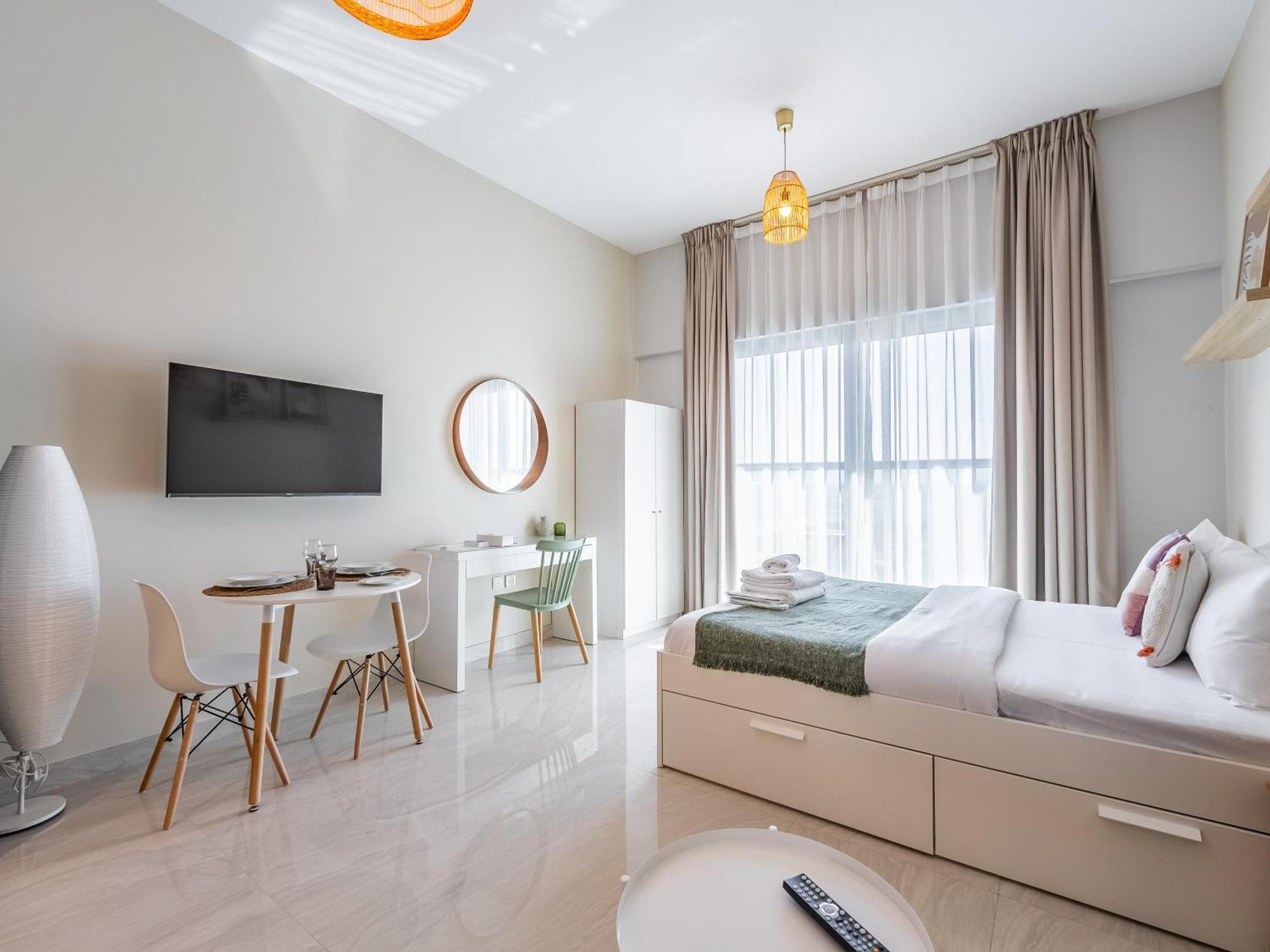 Charming Escape With Unobstructed View Apartment Dubai