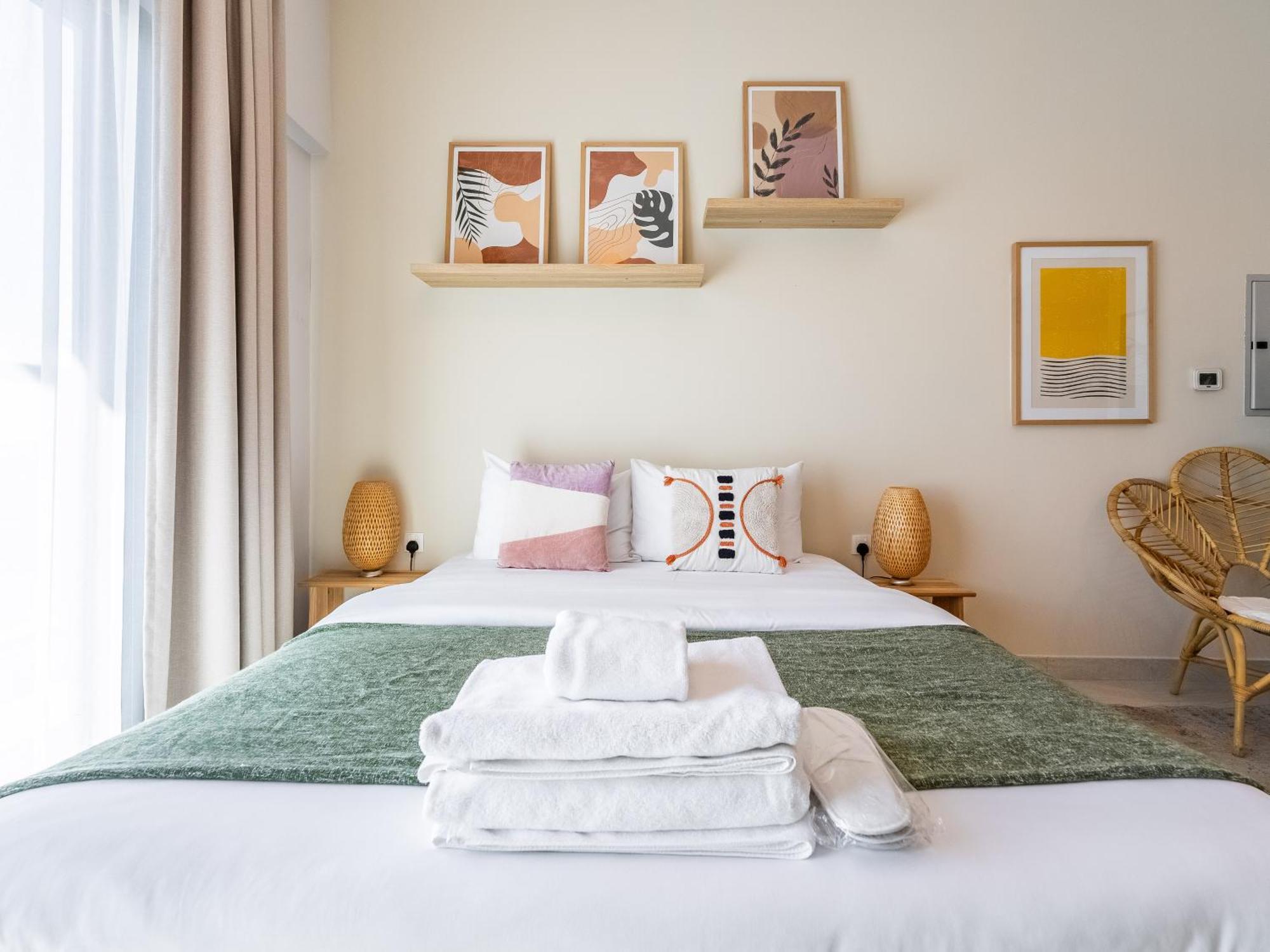 Charming Escape With Unobstructed View Apartment
