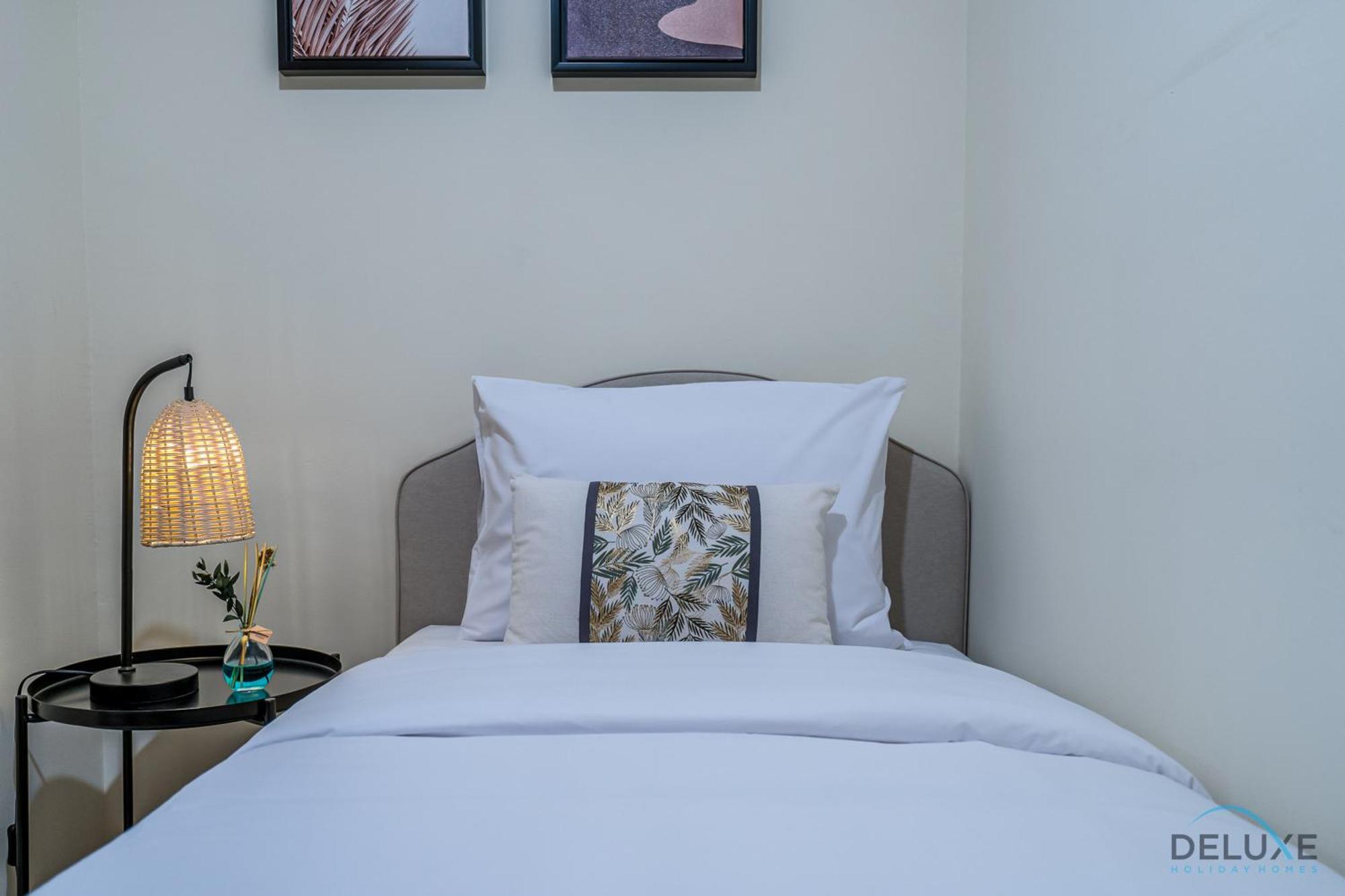 Sophisticated 3br W/ Assistant's At Al Fattan Marine Towers 2 Jbr By Deluxe Homes Apartment *