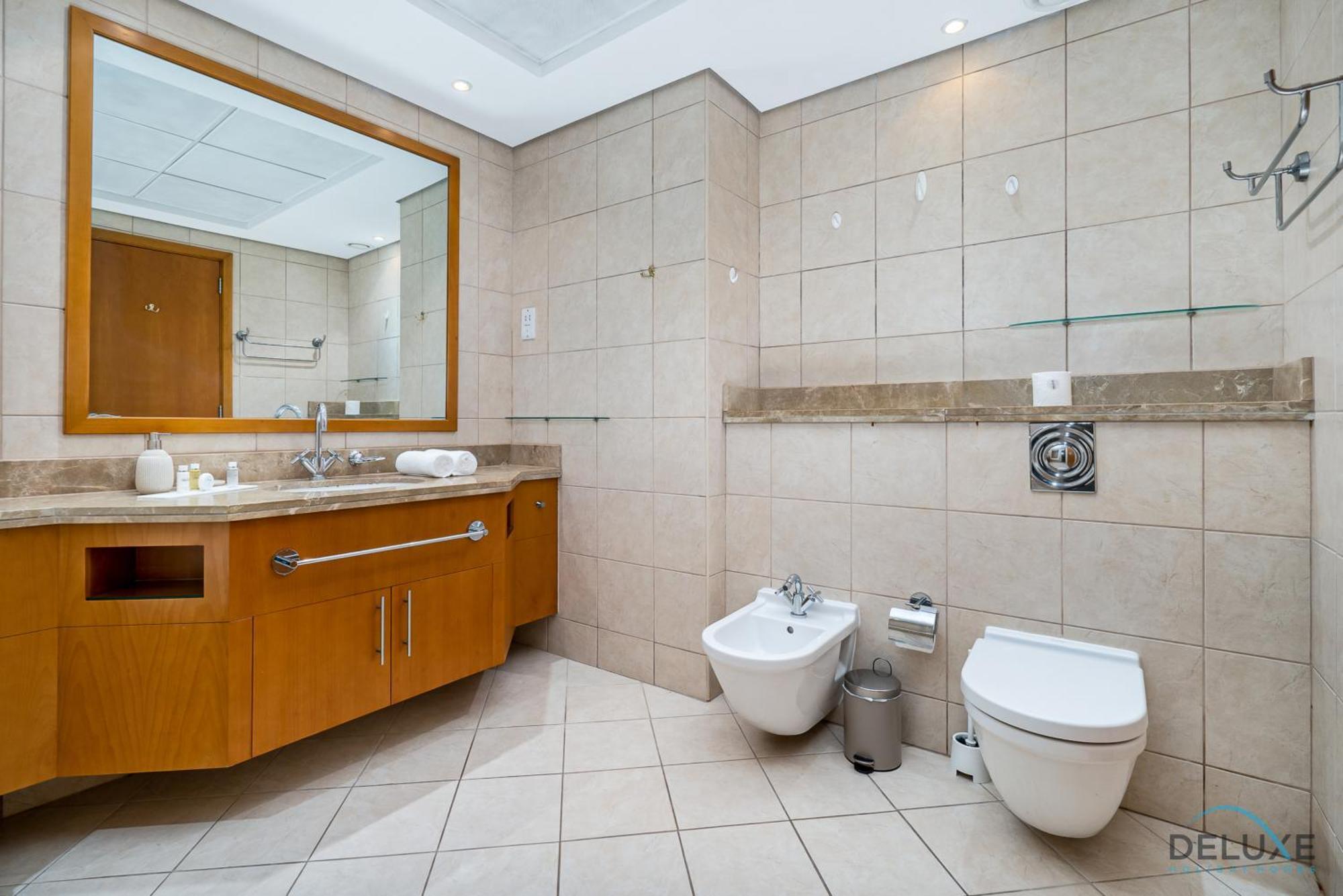 Sophisticated 3br W/ Assistant's At Al Fattan Marine Towers 2 Jbr By Deluxe Homes Apartment