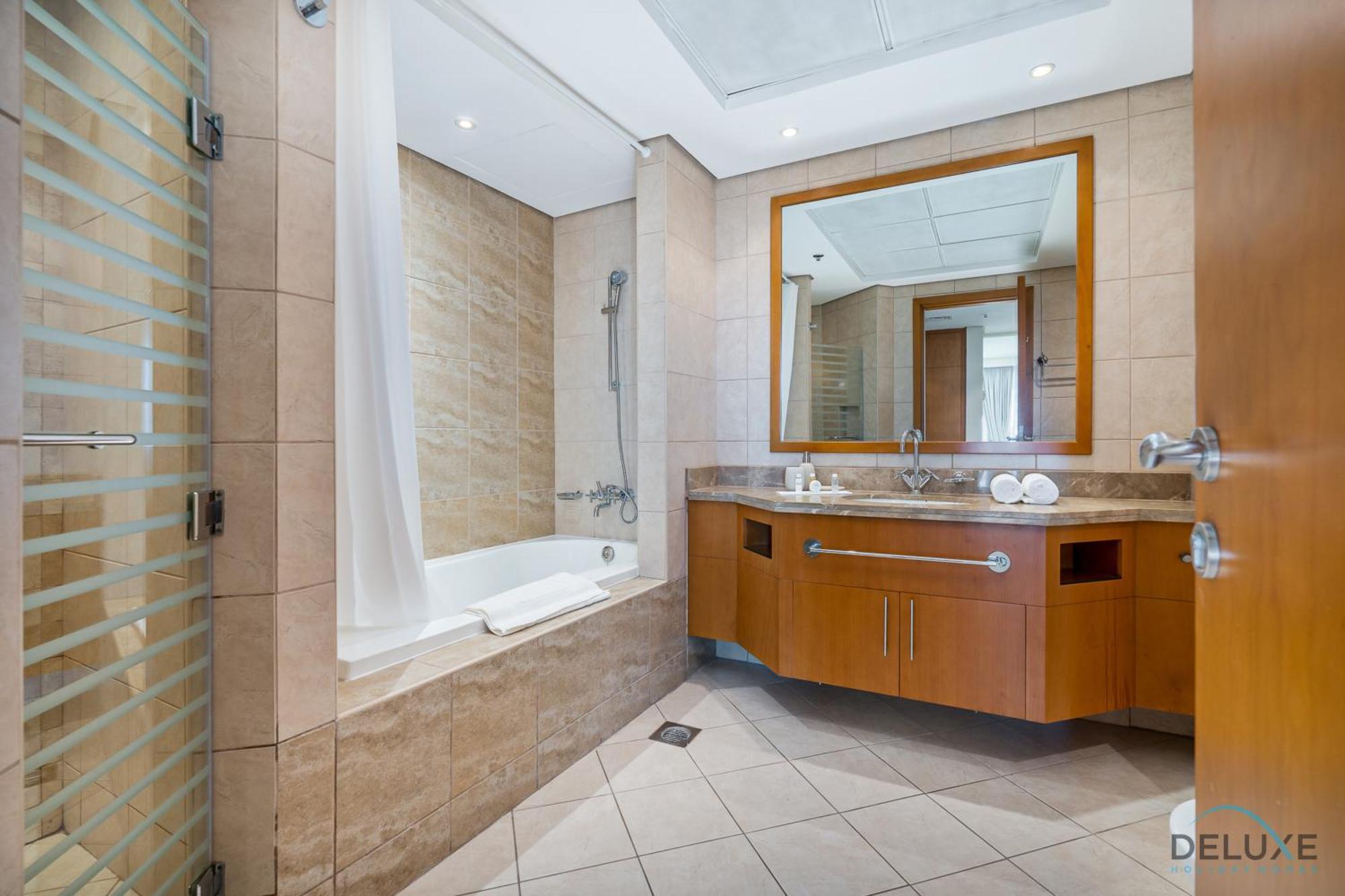 Sophisticated 3br W/ Assistant's At Al Fattan Marine Towers 2 Jbr By Deluxe Homes * Dubai