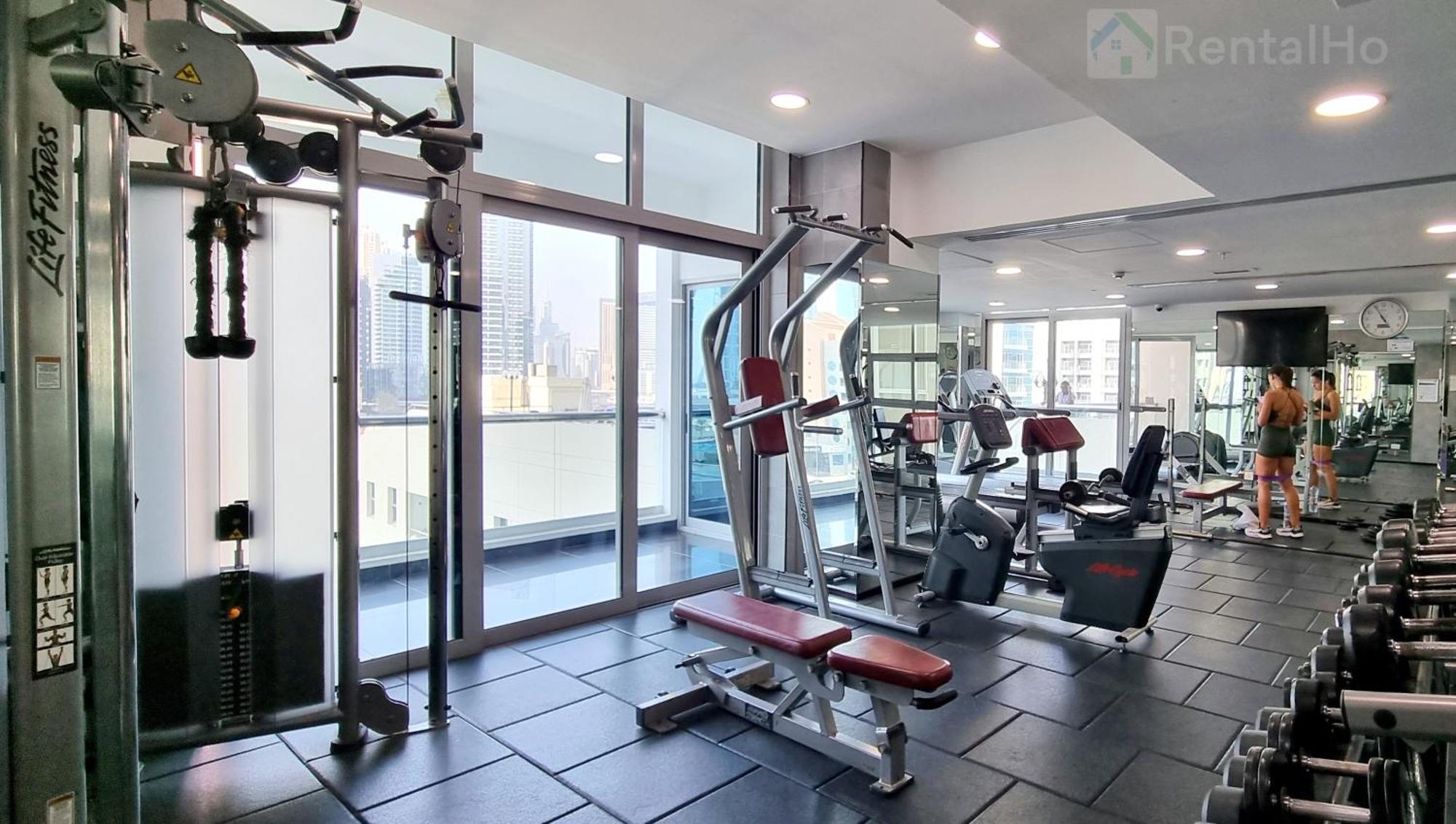 Apartment Wow W/ Balcony And Canal View In Marina *