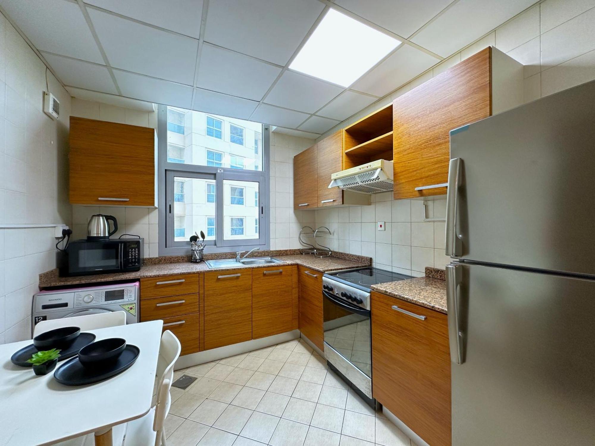Wow W/ Balcony And Canal View In Marina Apartment Dubai