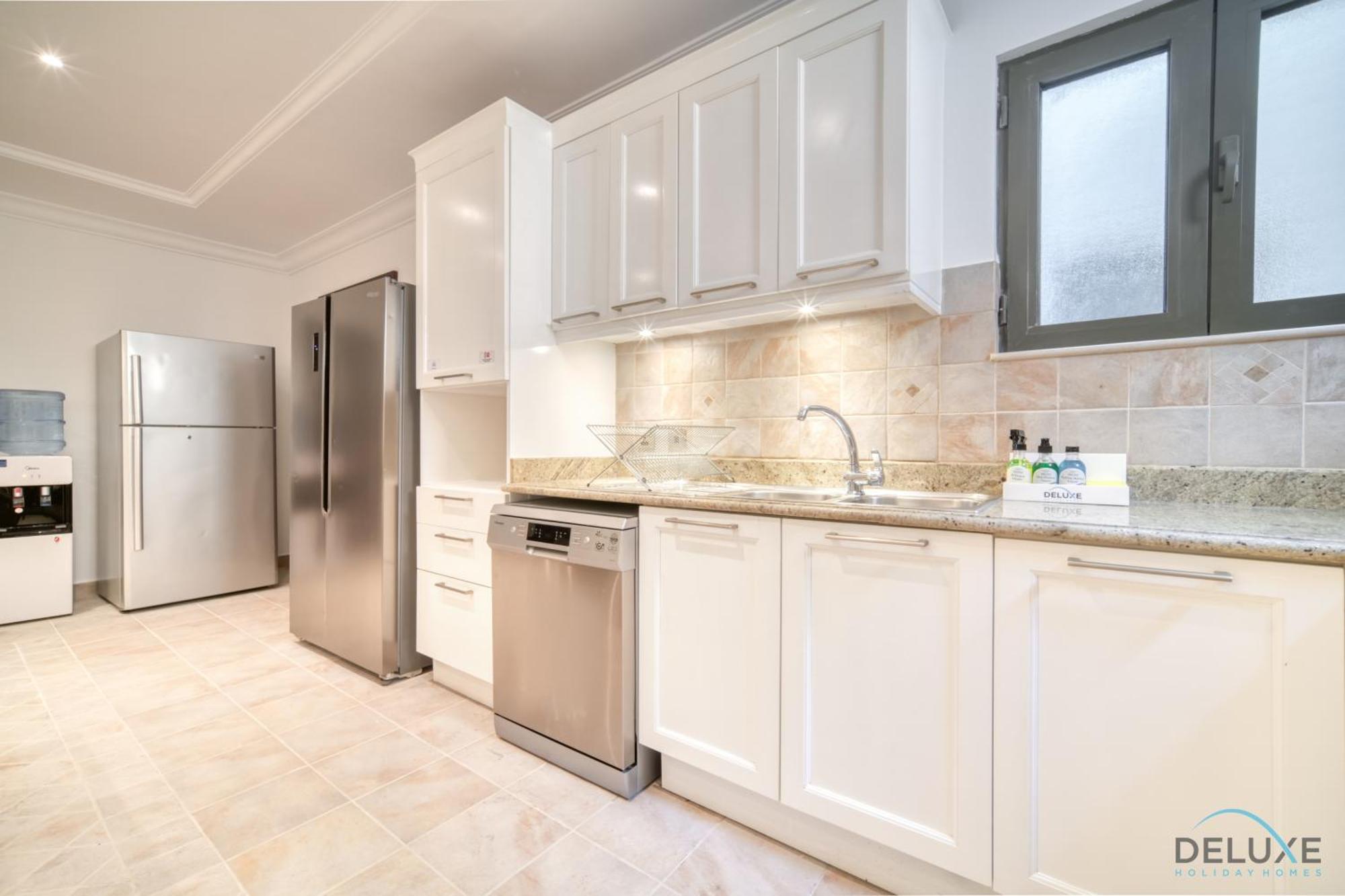Seaside 5br With Assistant's And Access On Palm Jumeirah By Deluxe Homes Apartment