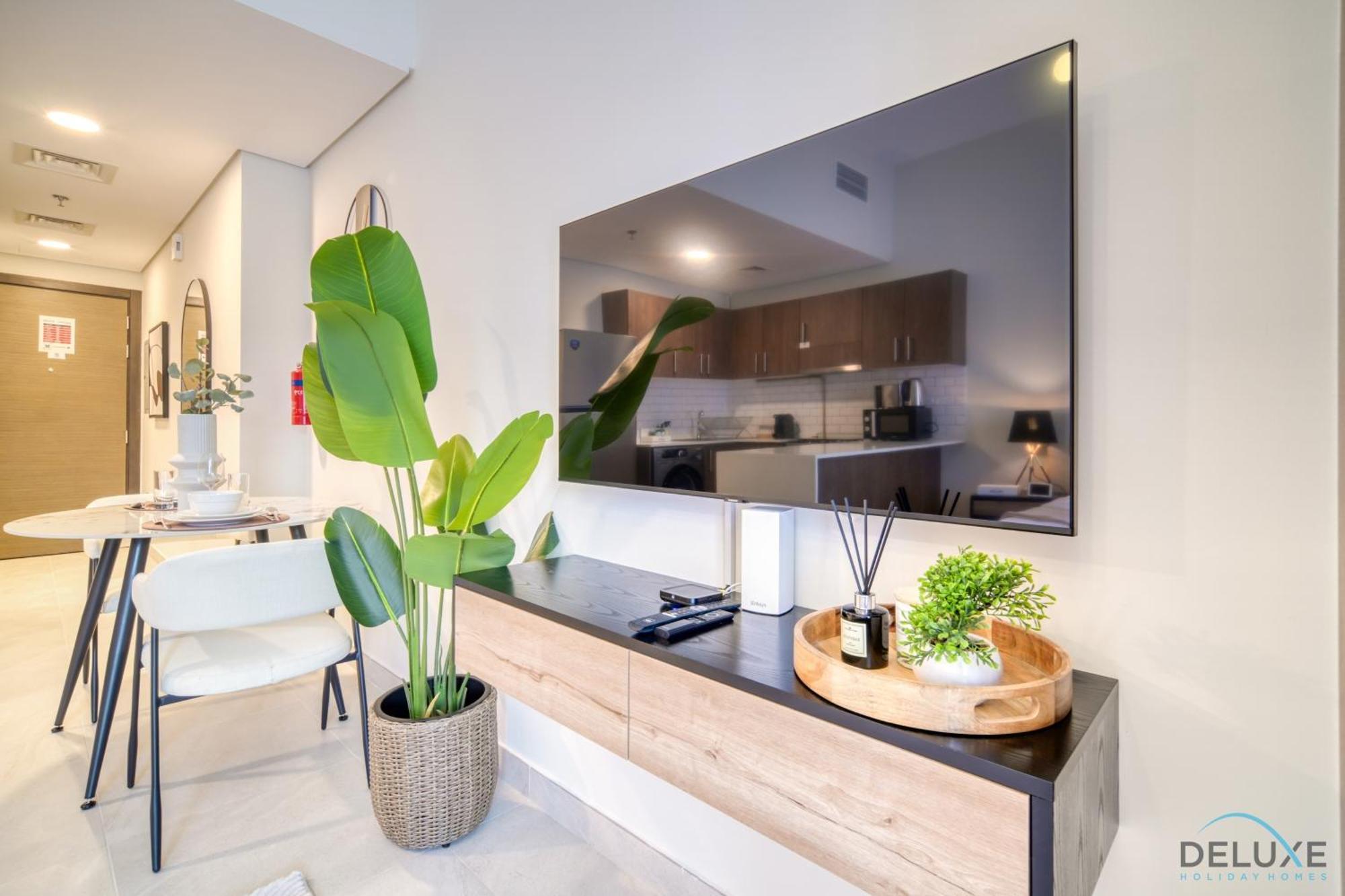 Stylish At Casa Grande, Jvc By Deluxe Homes Apartment
