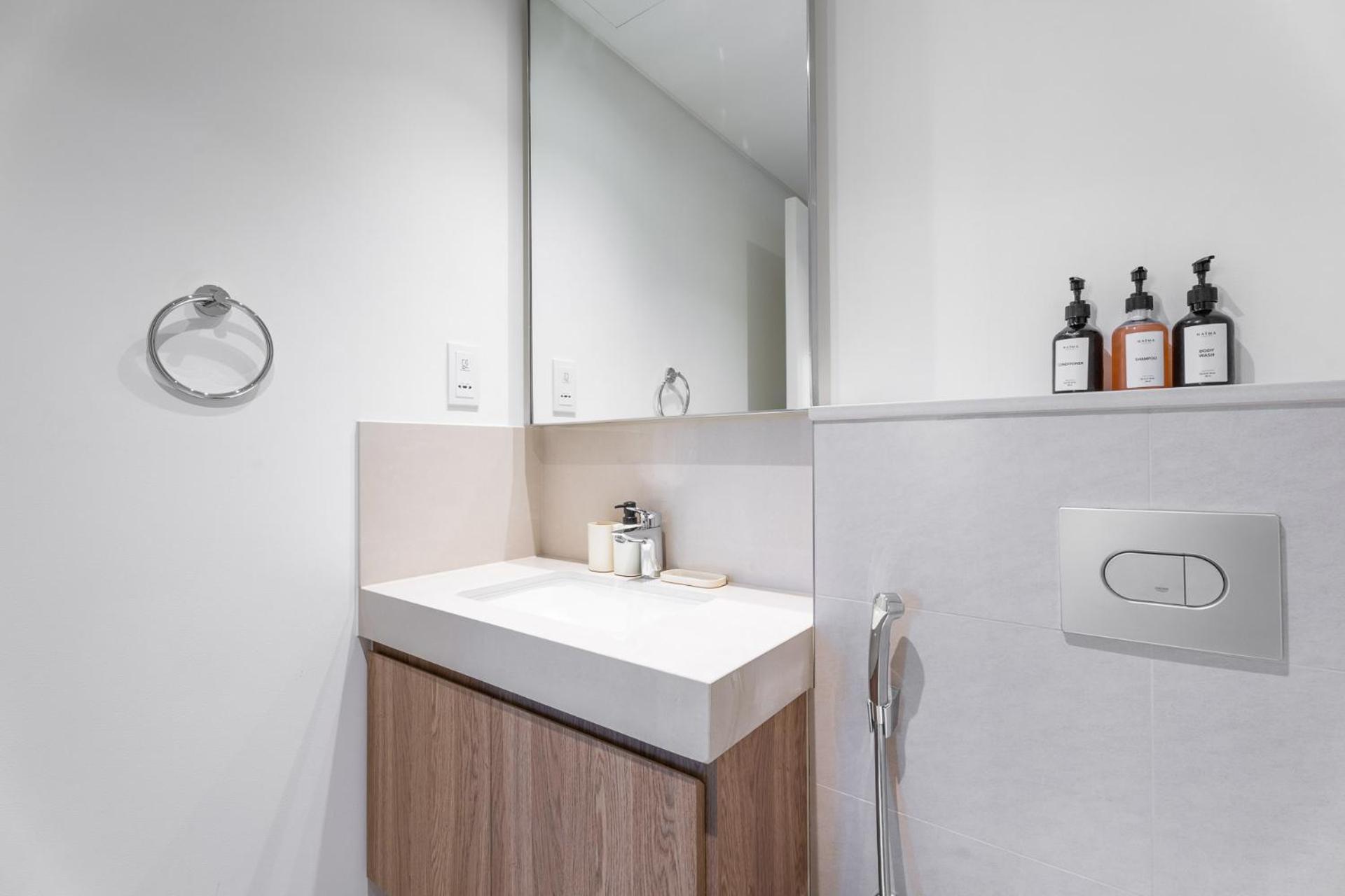Nasma Luxury - View Luxury 2br With Balcony Dubai