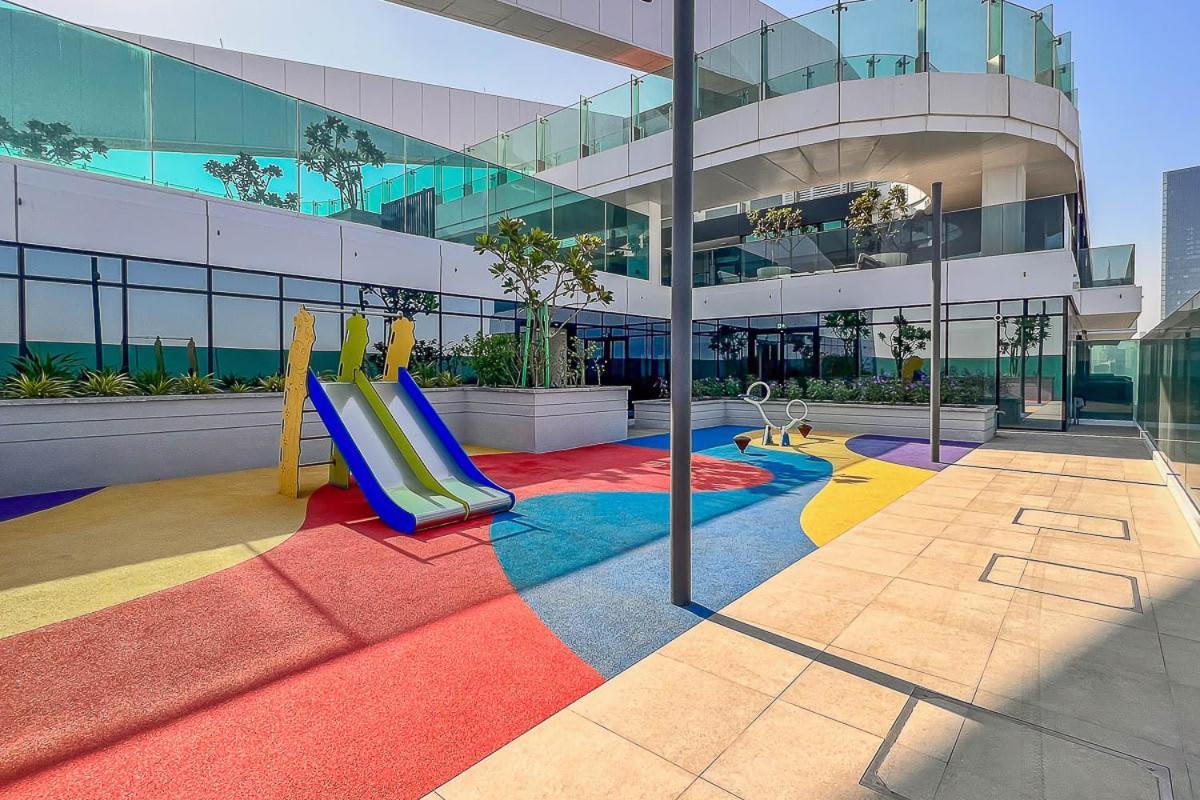 Frank Porter - 1 Residences 2 * Dubai