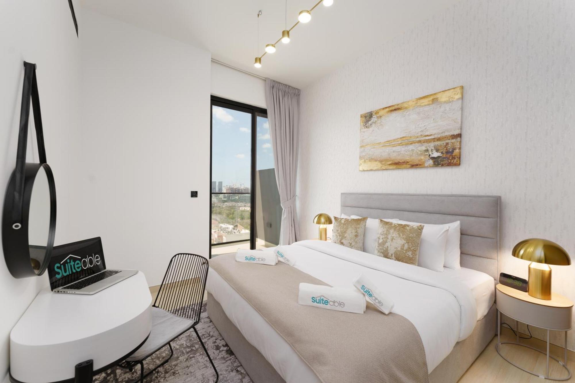 Apartment Luxury Living In 1 Bedroom In Jvc