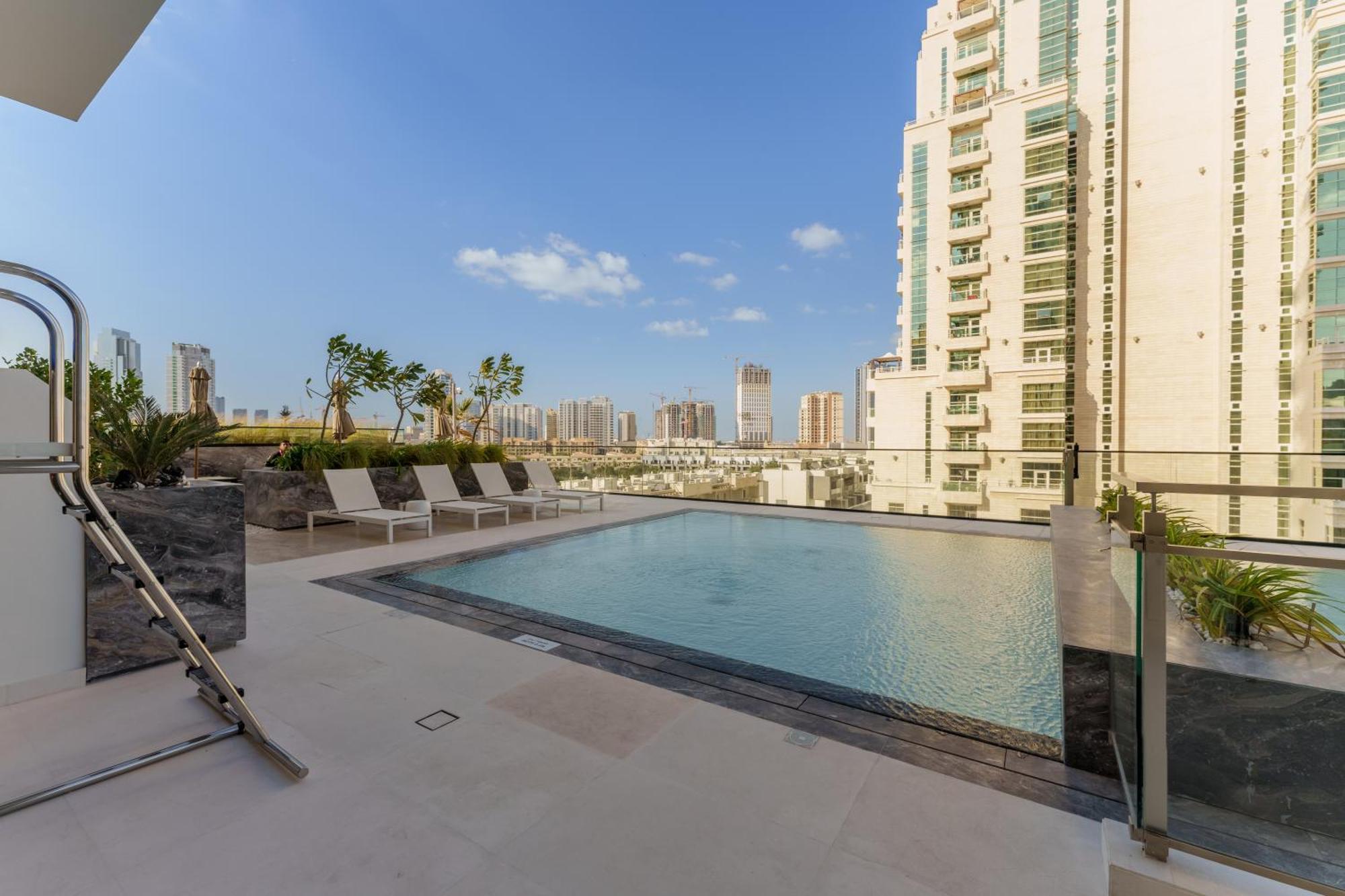 Luxury Living In 1 Bedroom In Jvc Apartment