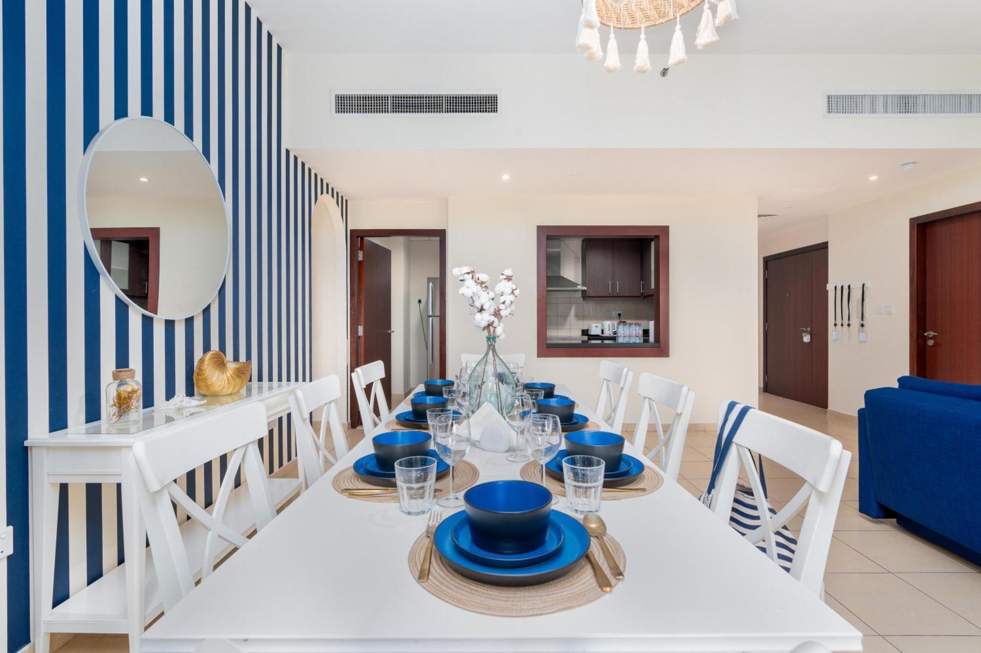 7 Beds / Jbr / Sea, Jbr And Ain Views / 3 Min Walk From Jbr / Large Groups And Families / Ideal Vacation Location Apartment *