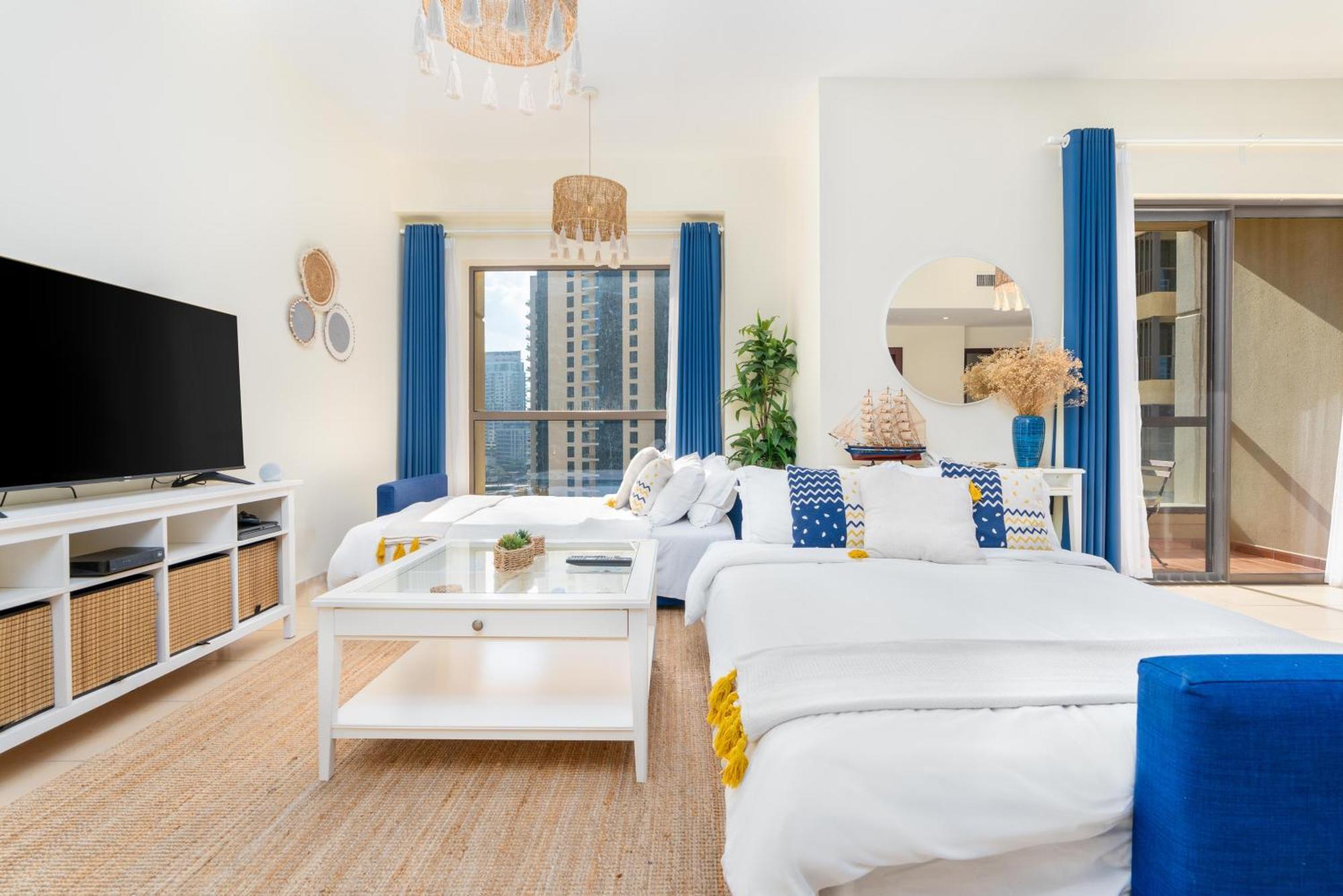 7 Beds / Jbr / Sea, Jbr And Ain Views / 3 Min Walk From Jbr / Large Groups And Families / Ideal Vacation Location Dubai