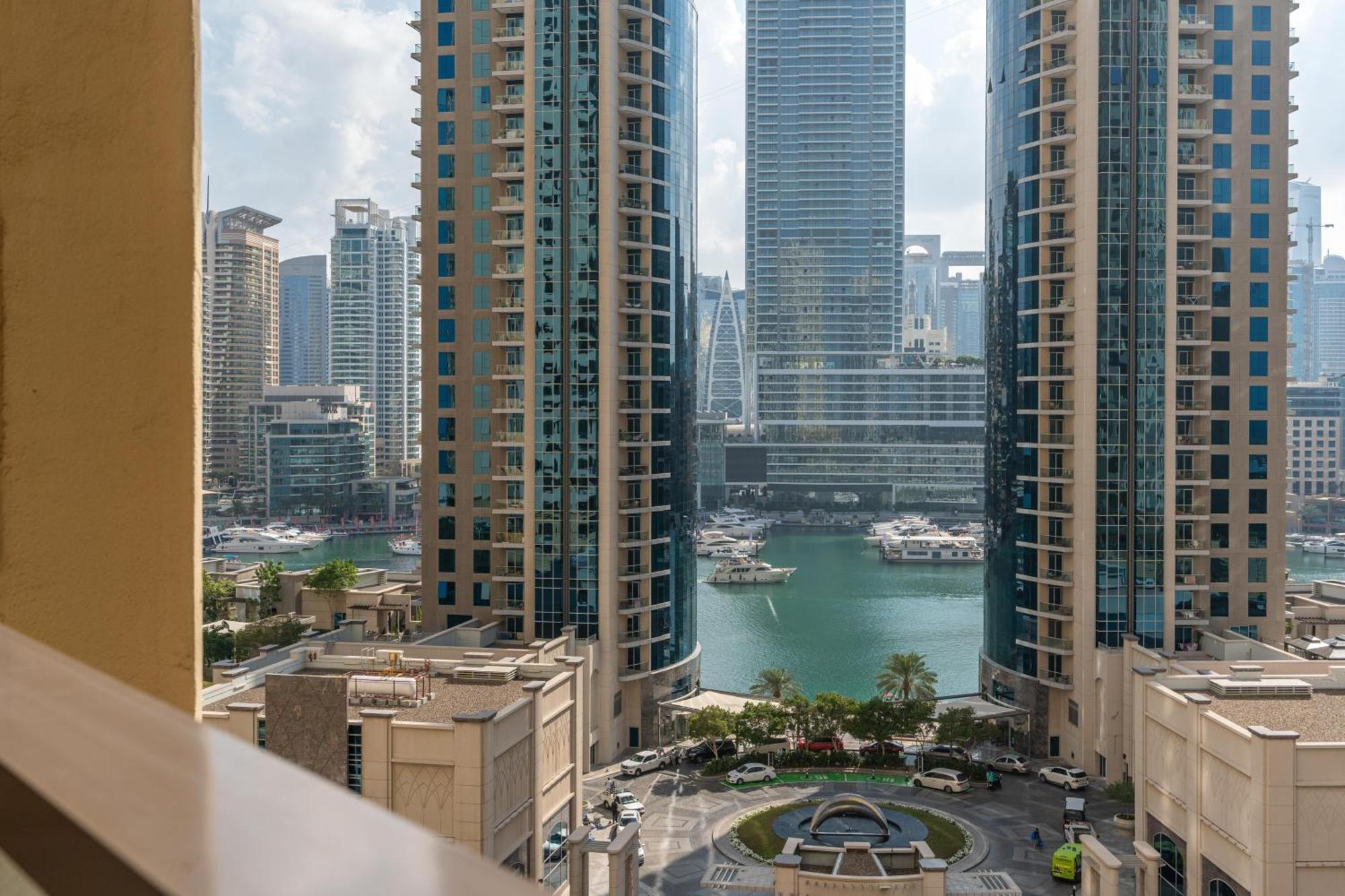 Apartment 7 Beds / Jbr / Sea, Jbr And Ain Views / 3 Min Walk From Jbr / Large Groups And Families / Ideal Vacation Location Dubai