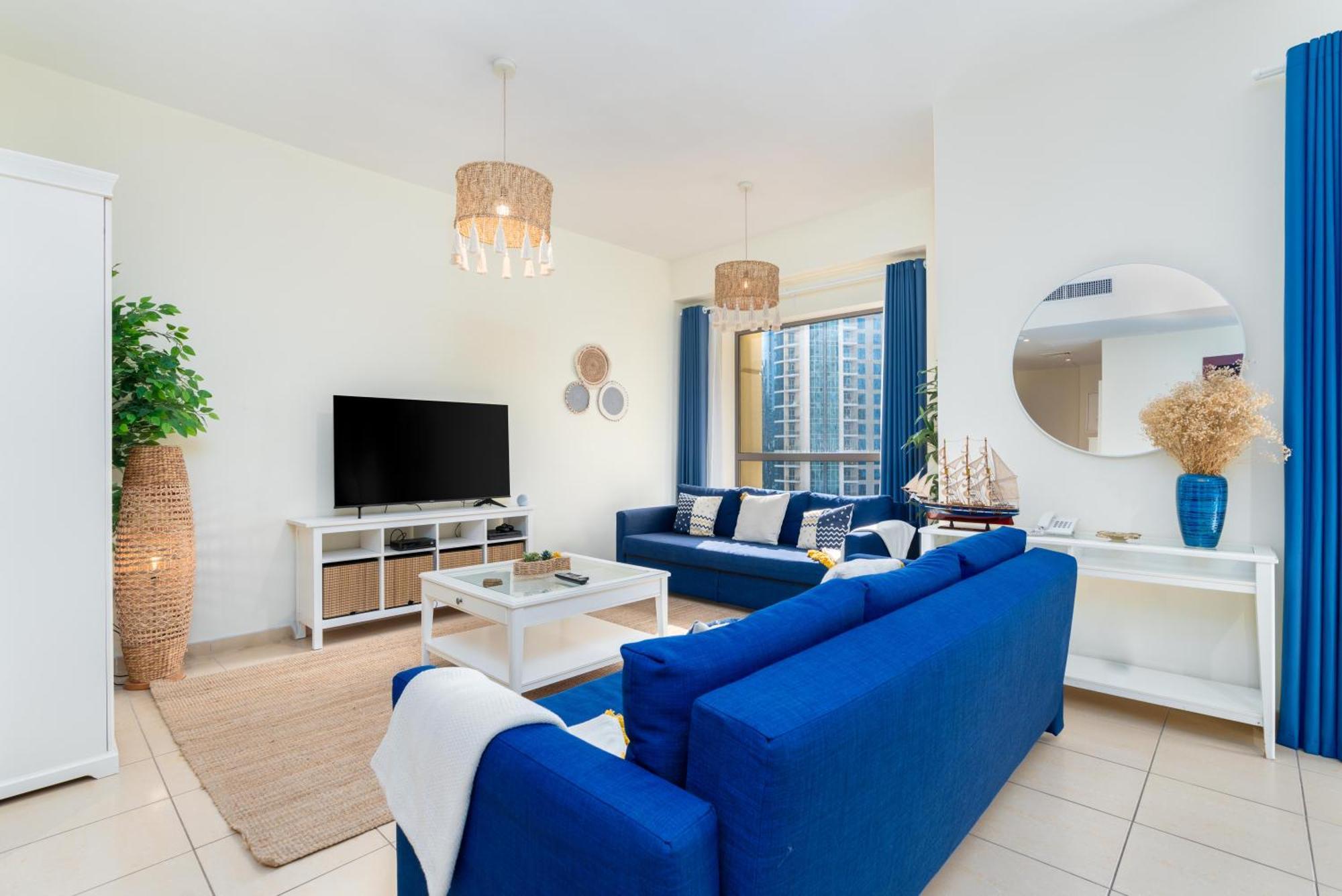 7 Beds / Jbr / Sea, Jbr And Ain Views / 3 Min Walk From Jbr / Large Groups And Families / Ideal Vacation Location Apartment