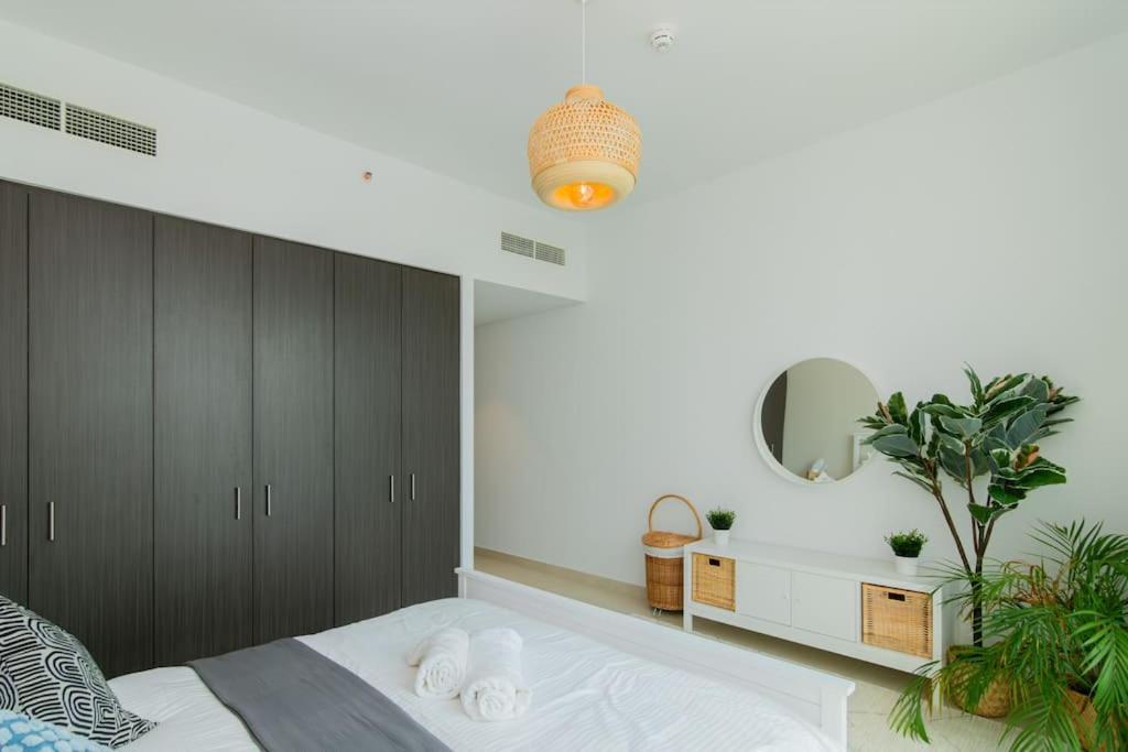 Elite Escape - 2 Bhk Getaway With Burj Khalifa View And Mall Access - 1507 Apartment *