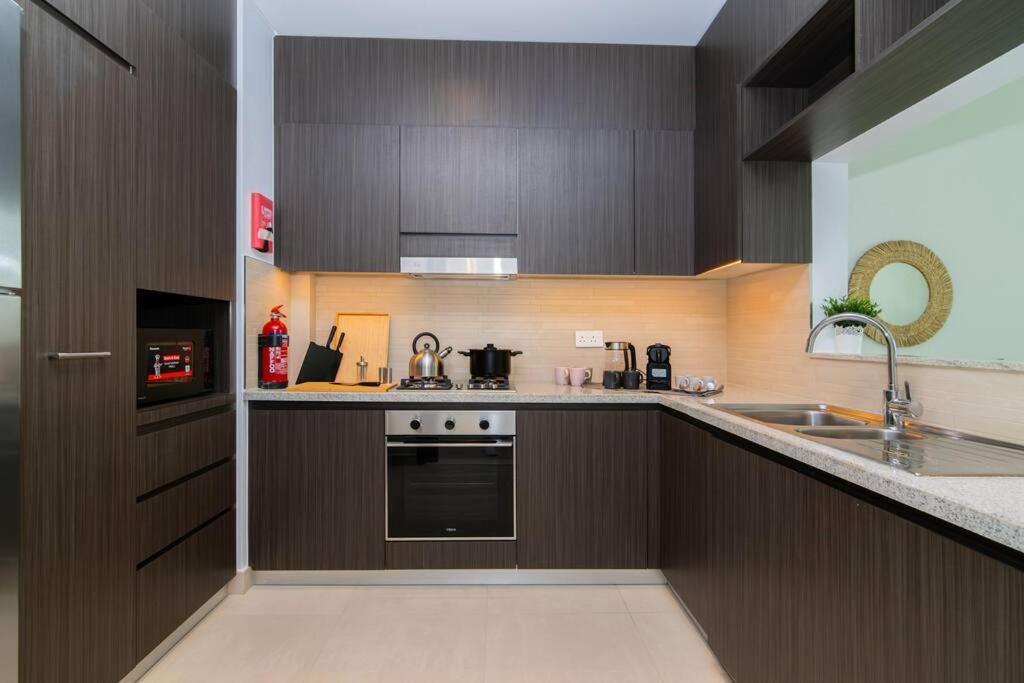 Elite Escape - 2 Bhk Getaway With Burj Khalifa View And Mall Access - 1507 Apartment Dubai