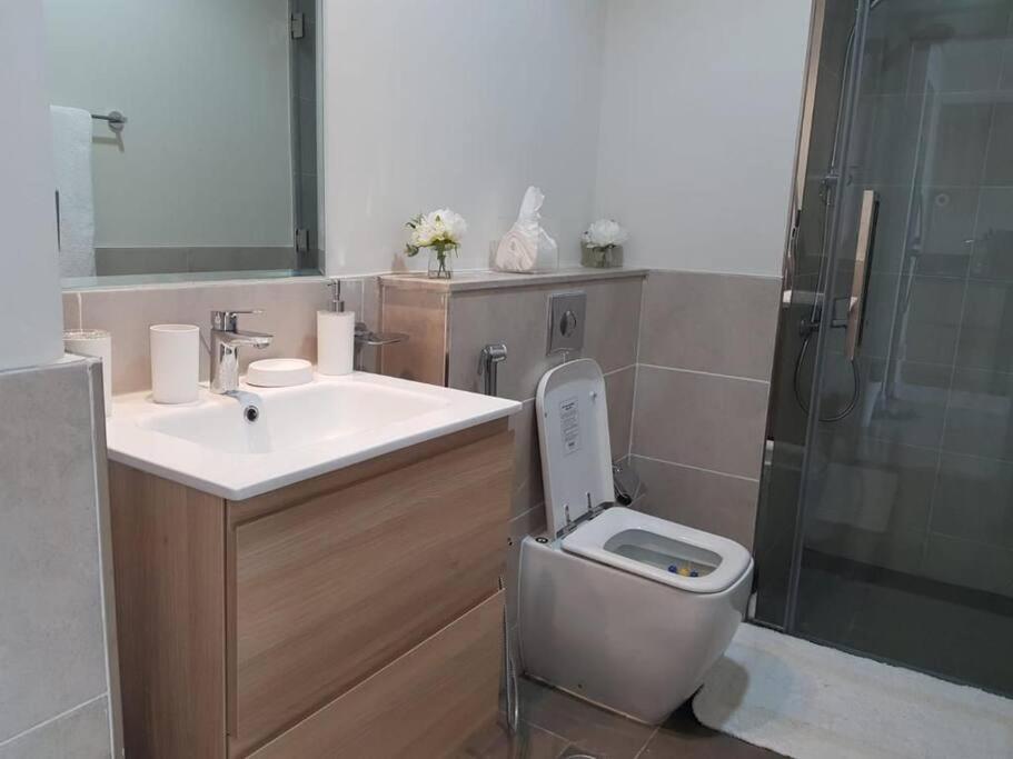 Cosy 1 Bedroom In Damac Hills Apartment *