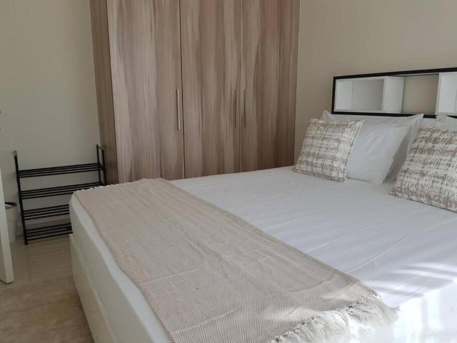 Cosy 1 Bedroom In Damac Hills