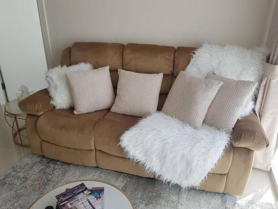 Cosy 1 Bedroom In Damac Hills Apartment