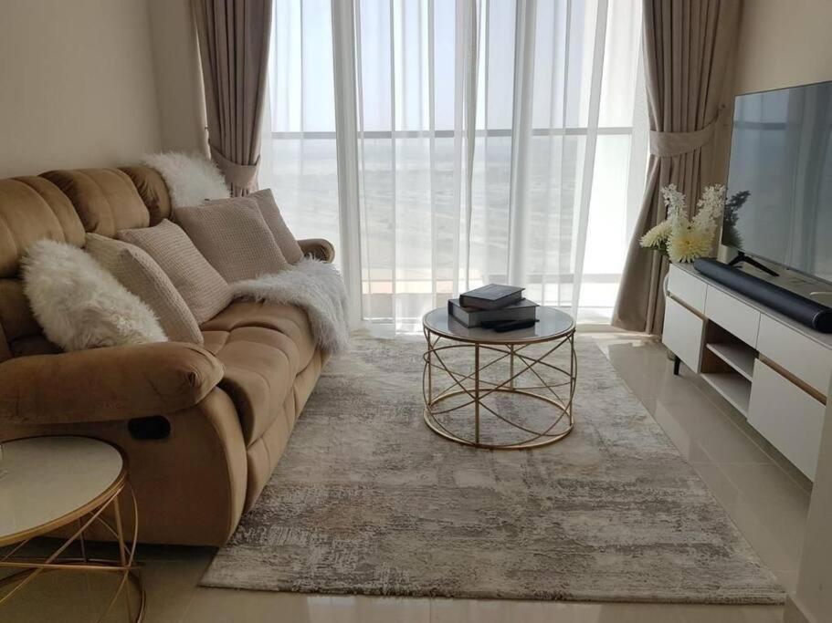 Apartment Cosy 1 Bedroom In Damac Hills *