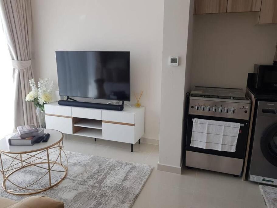 Cosy 1 Bedroom In Damac Hills