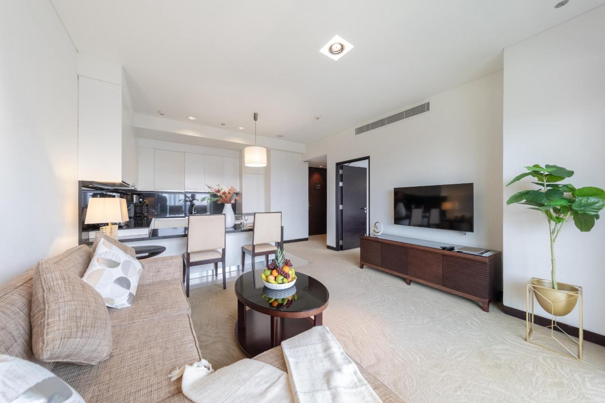 Eden's Homes & - Jw Marriott Marina Residences