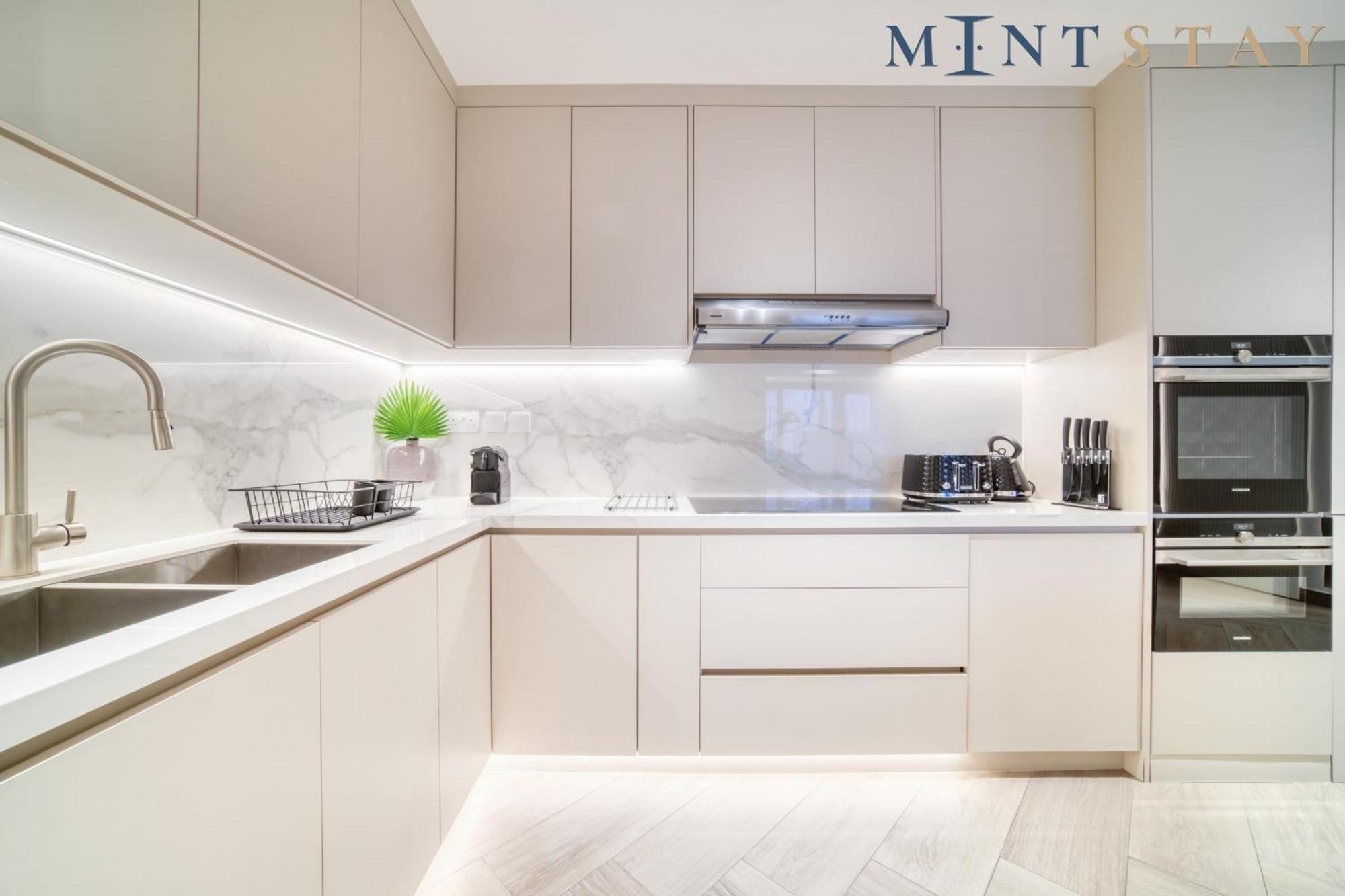 Silverene Tower B, Marina - Mint