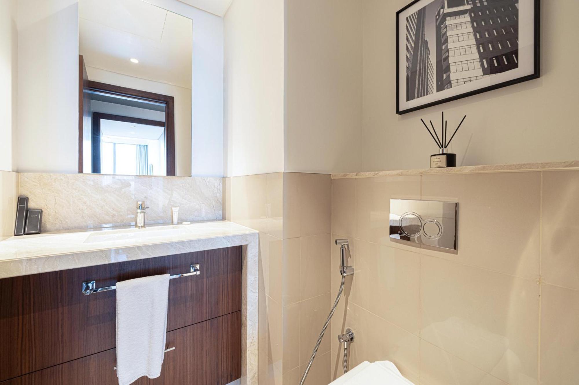 Modern 3br + Maid Connected To Mall *