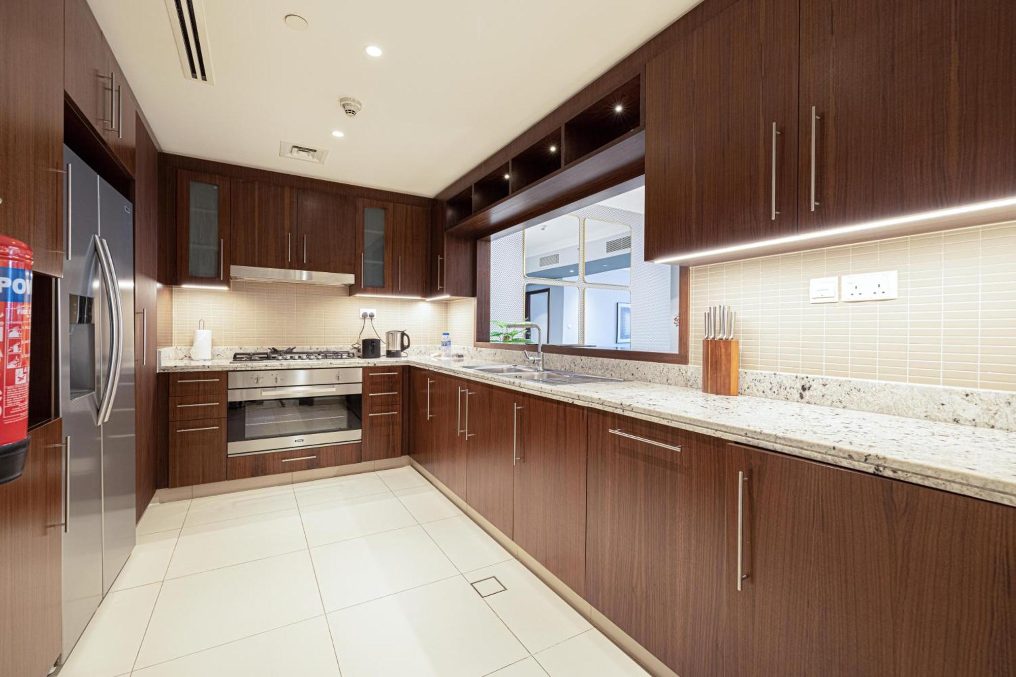 Modern 3br + Maid Connected To Mall * Dubai