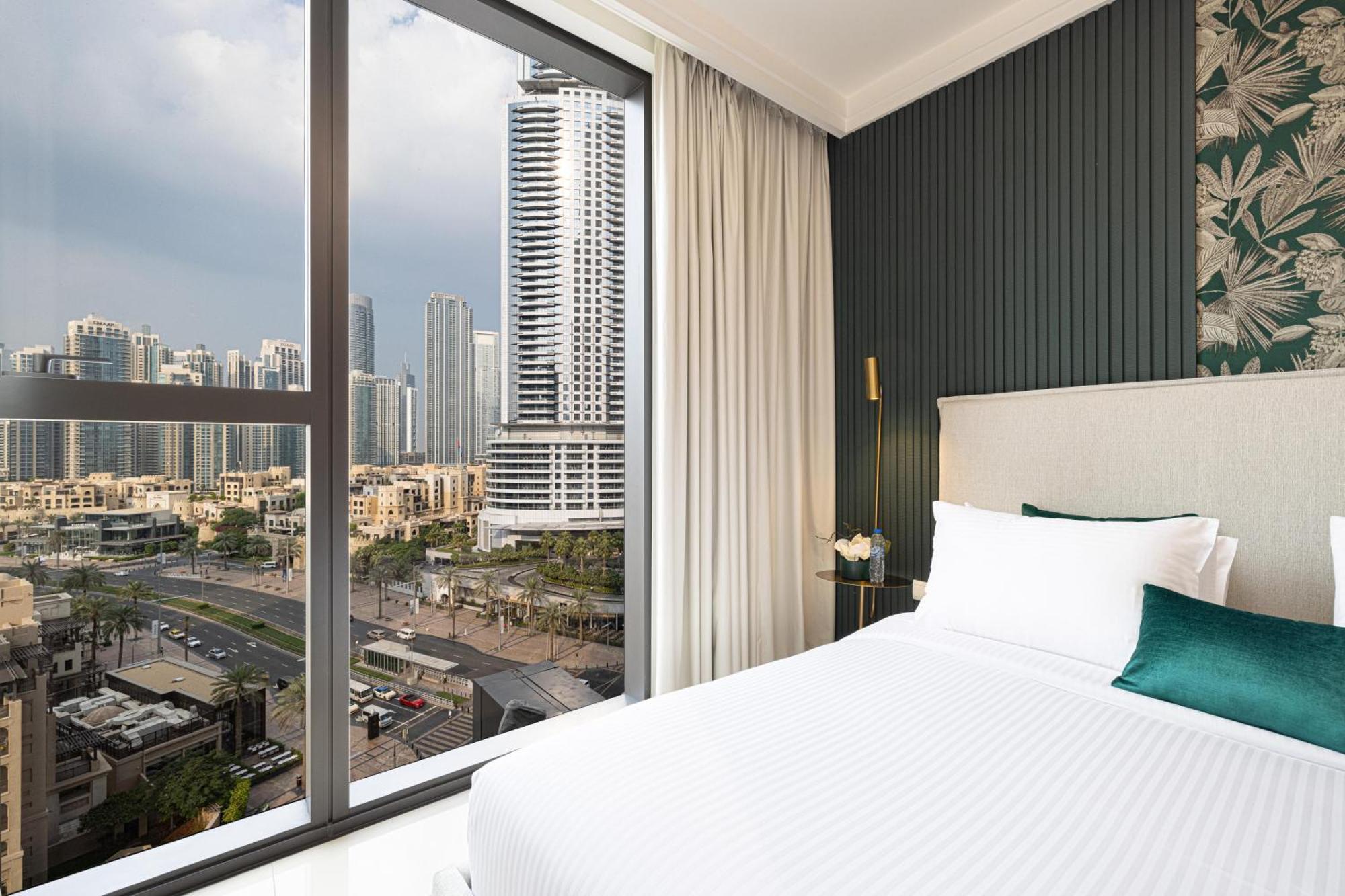 Modern 3br + Maid Connected To Mall * Dubai