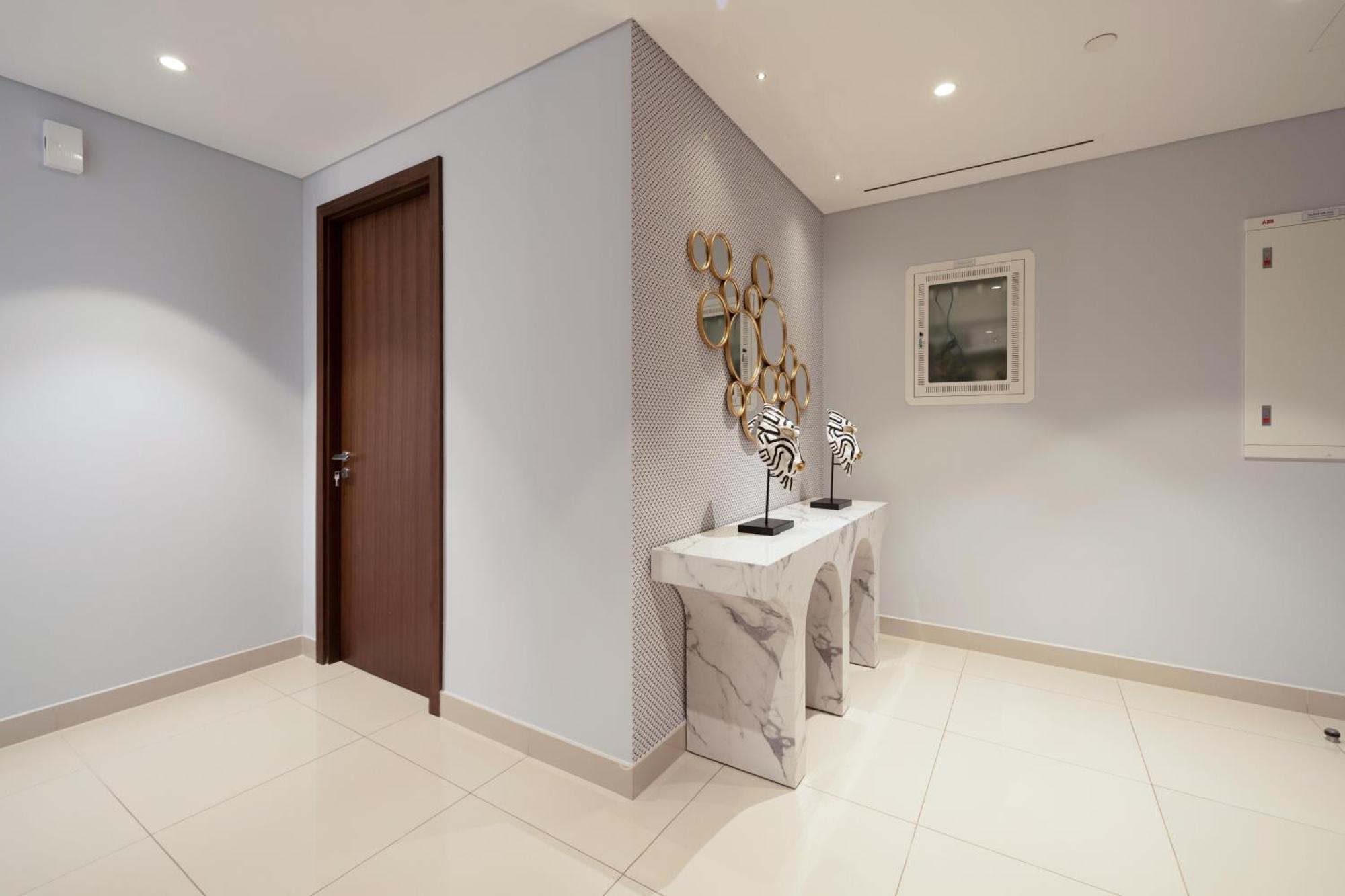 Modern 3br + Maid Connected To Mall Apartment Dubai
