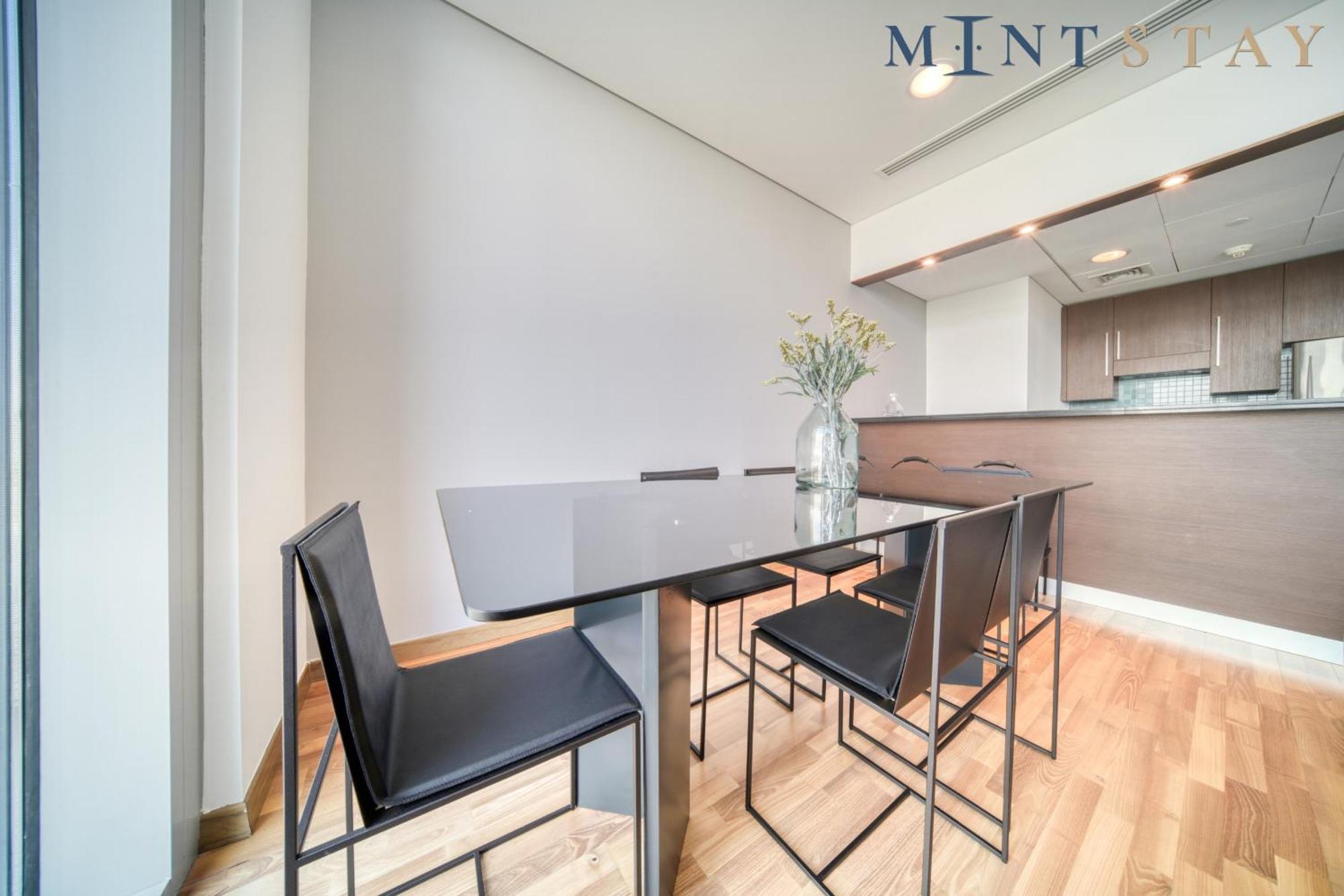 Burj Daman, Difc - Mint Apartment Dubai