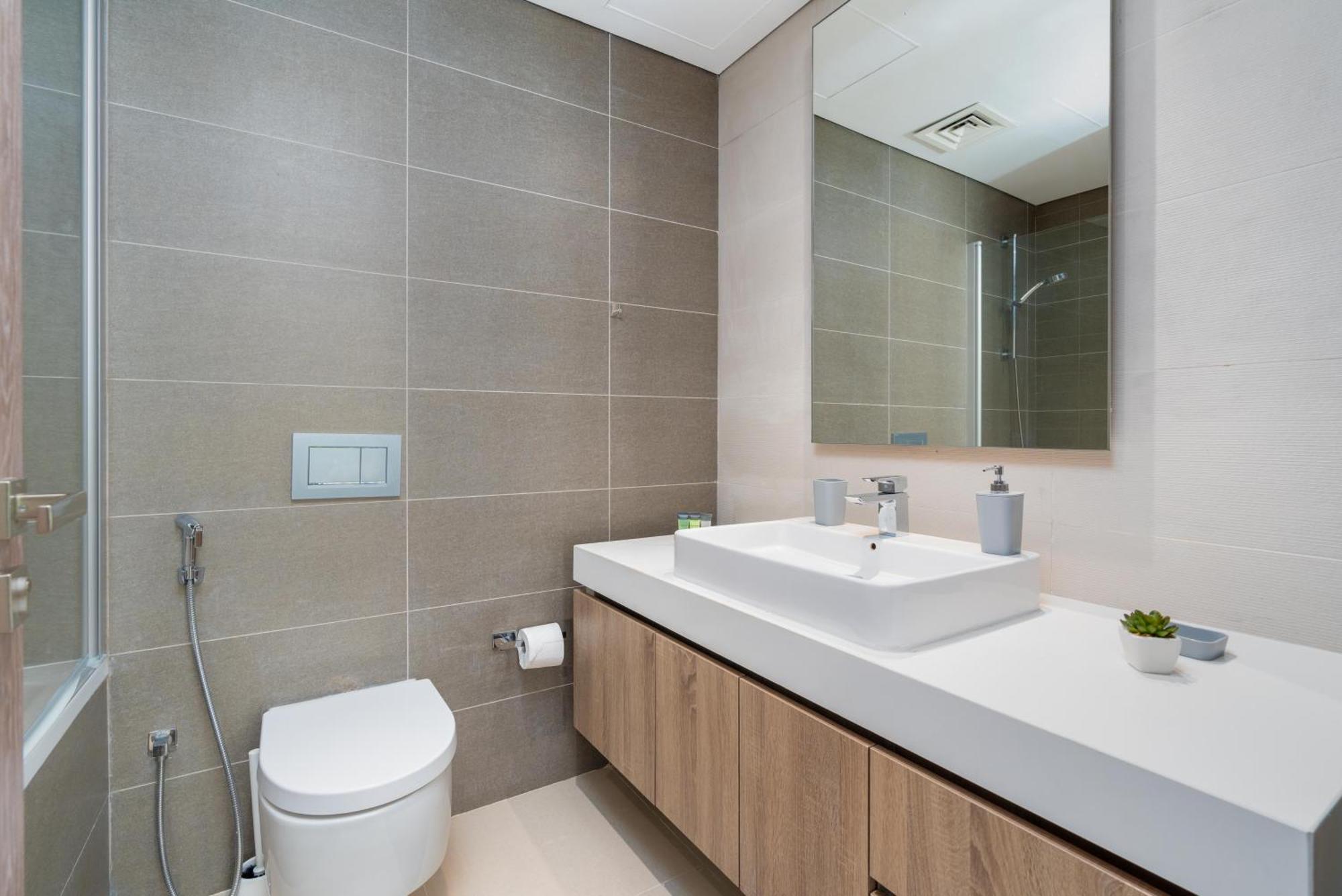 Modern 2br At Liv * Dubai
