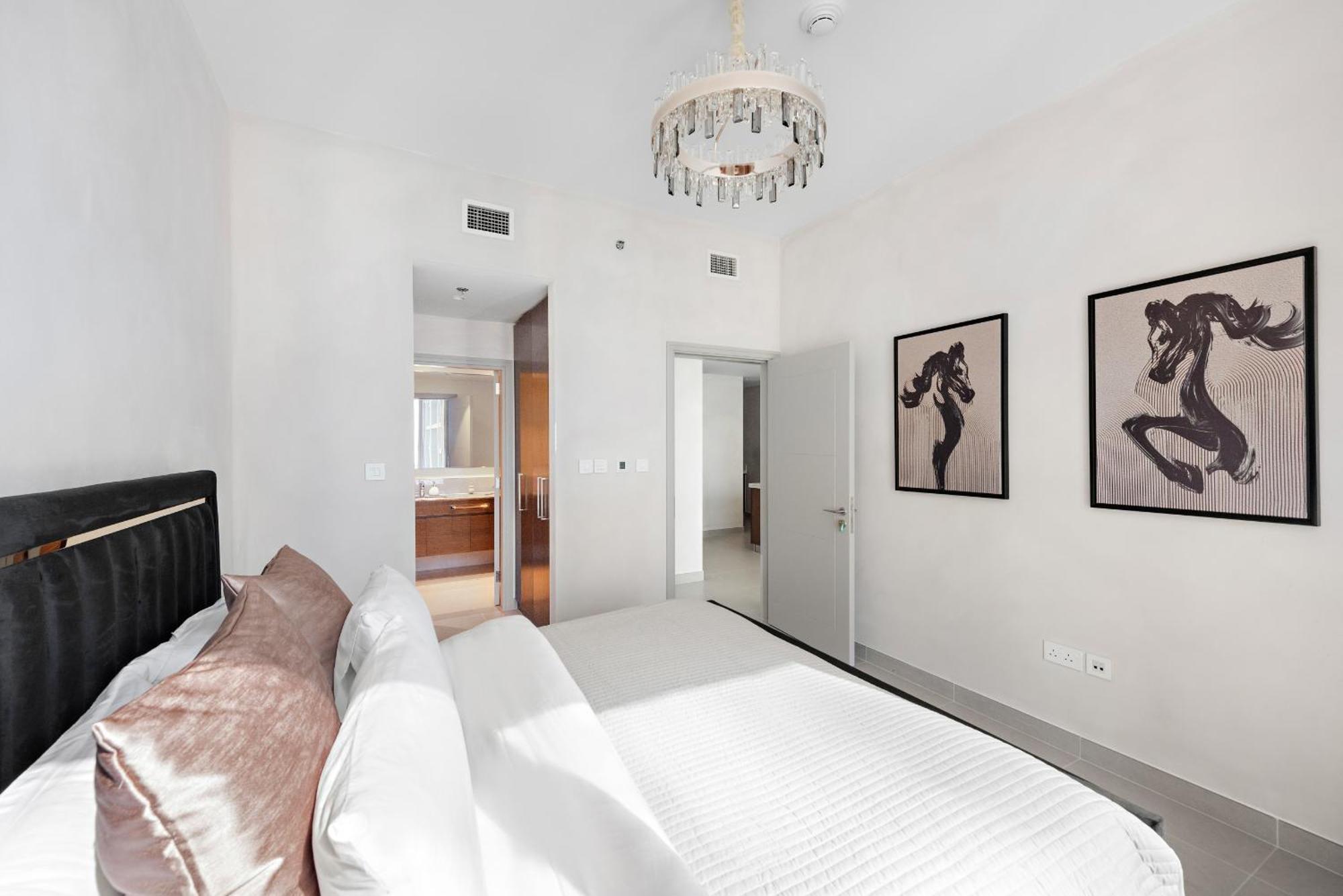 Apartment Vayk - Elegant Two Bedroom In Downtown