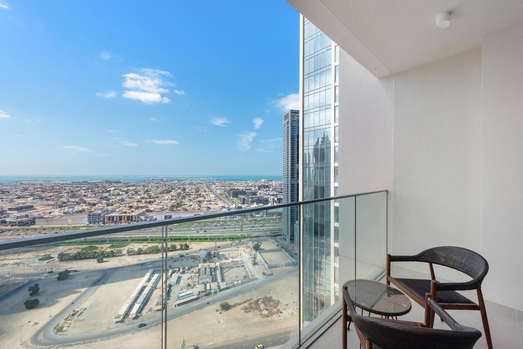 Vayk - Elegant Two Bedroom In Downtown Apartment