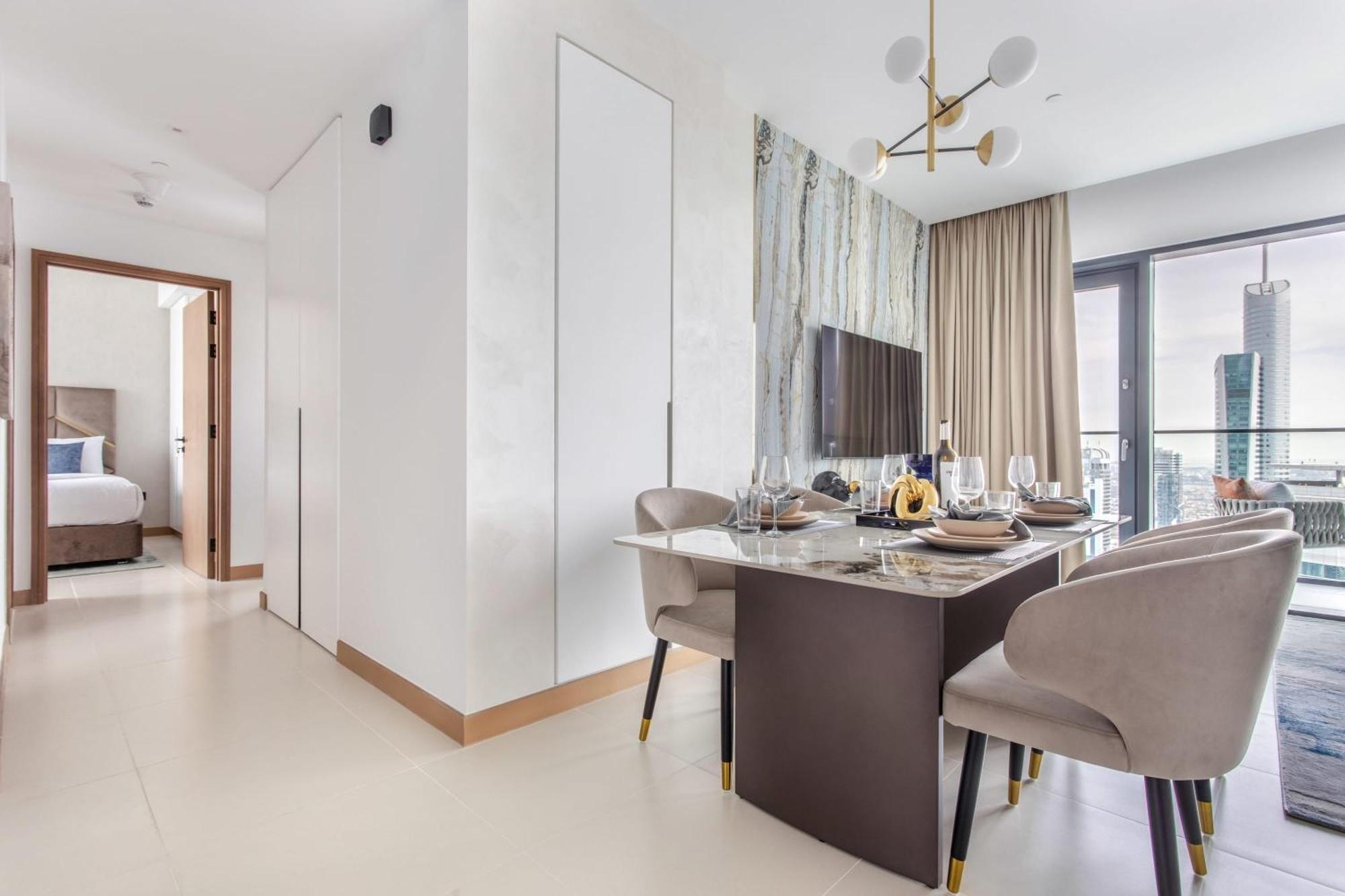 Frank Porter - Vida Residences * Dubai
