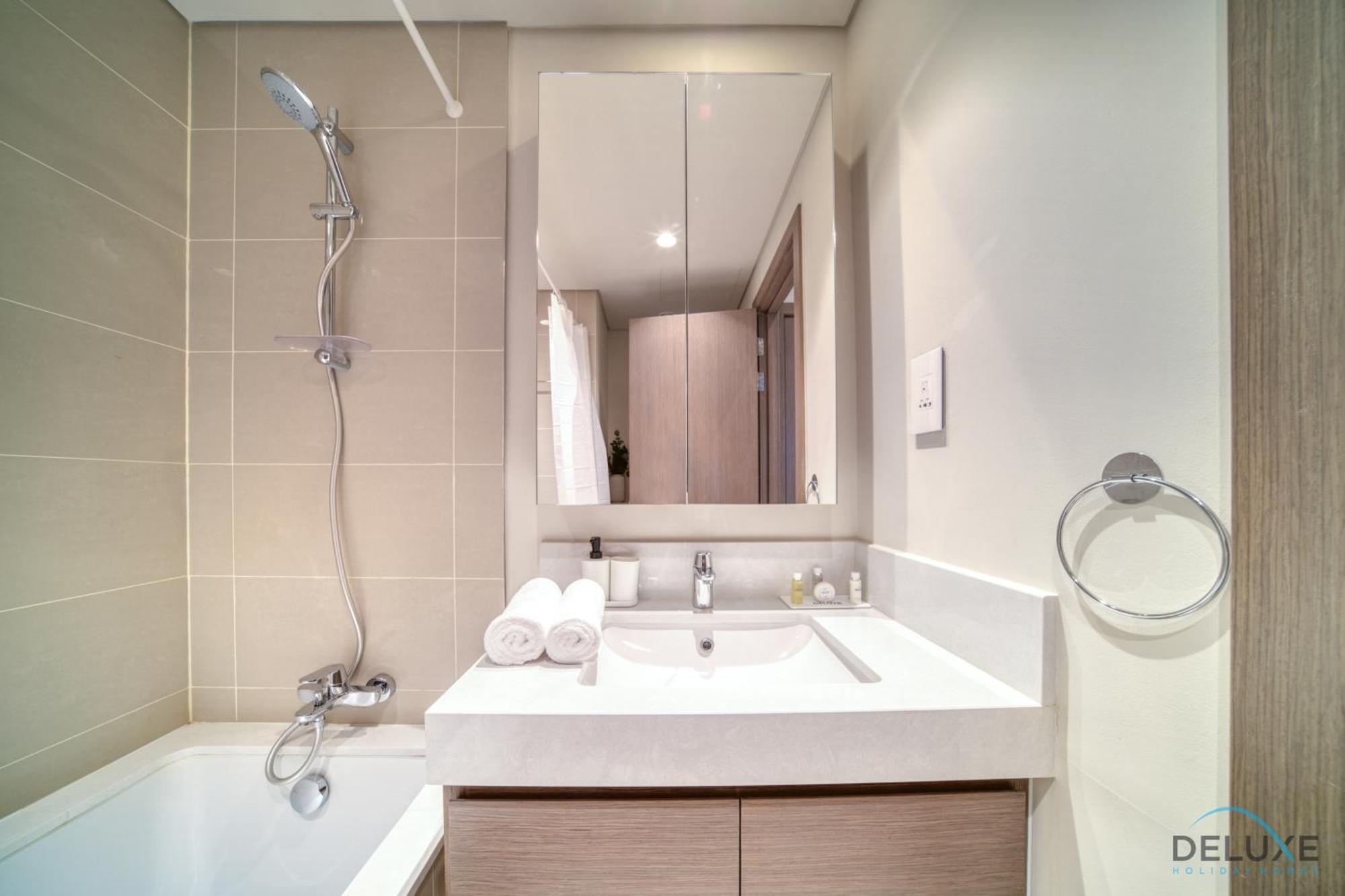 Beautiful 1br In Harbour Gate 1, Creek Harbour By Deluxe Homes *