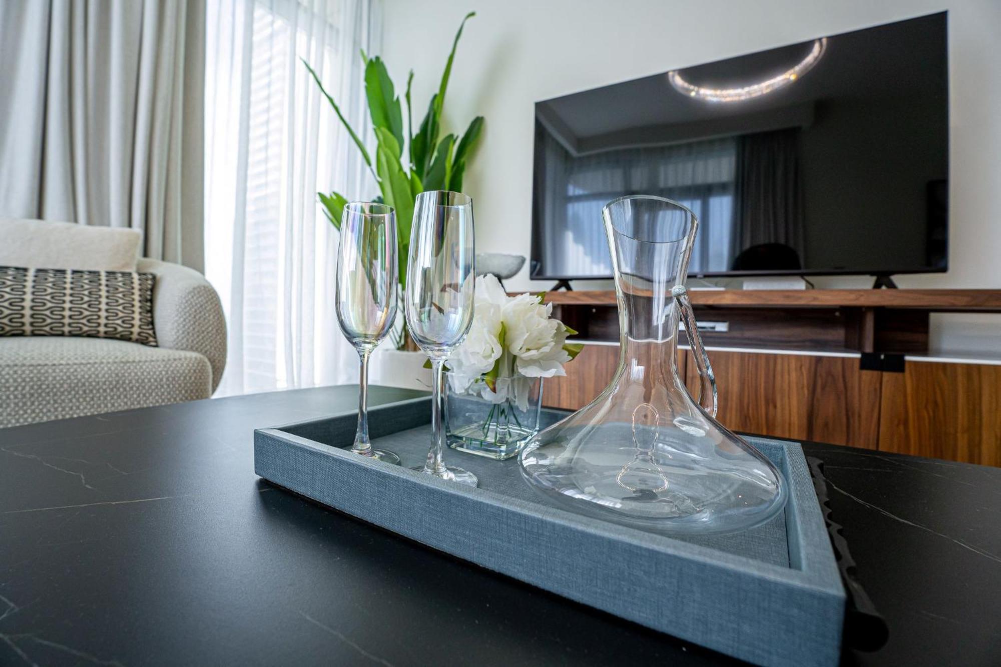 Apartment Veluxa - Luxe 2 Bedroom In Marina Vista