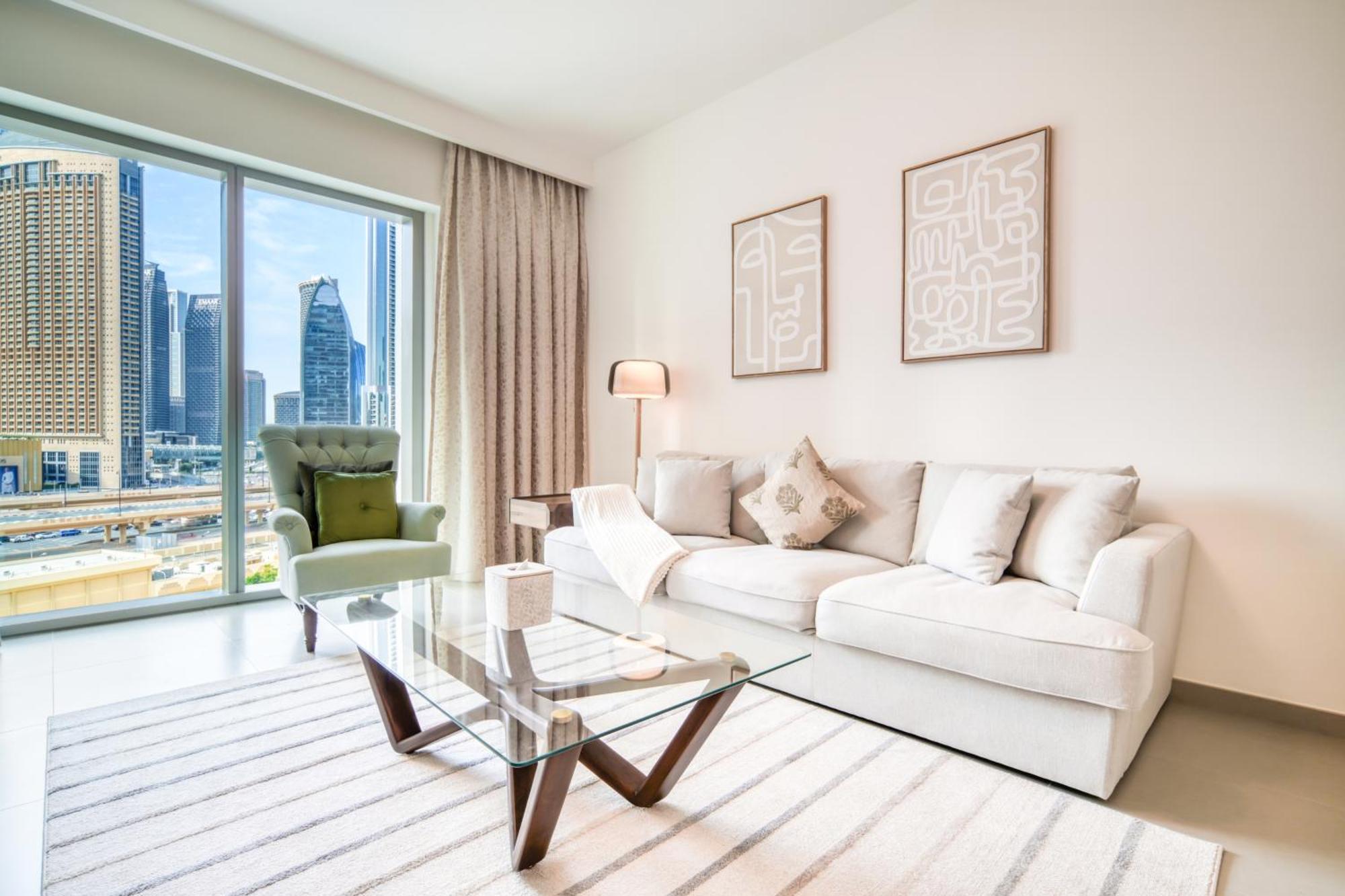 Downtown - 2br With Burj Khalifa View