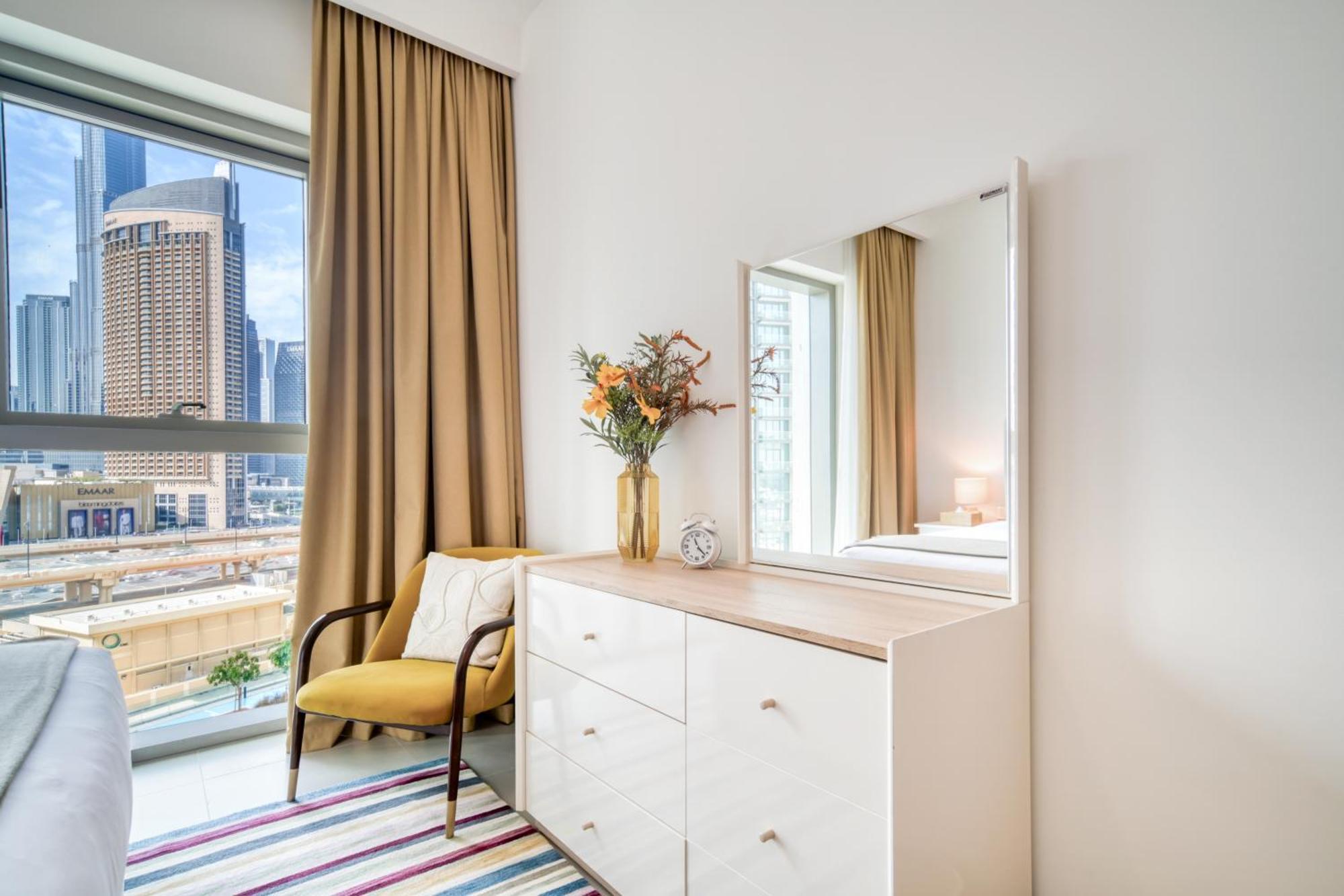 Downtown - 2br With Burj Khalifa View * Dubai