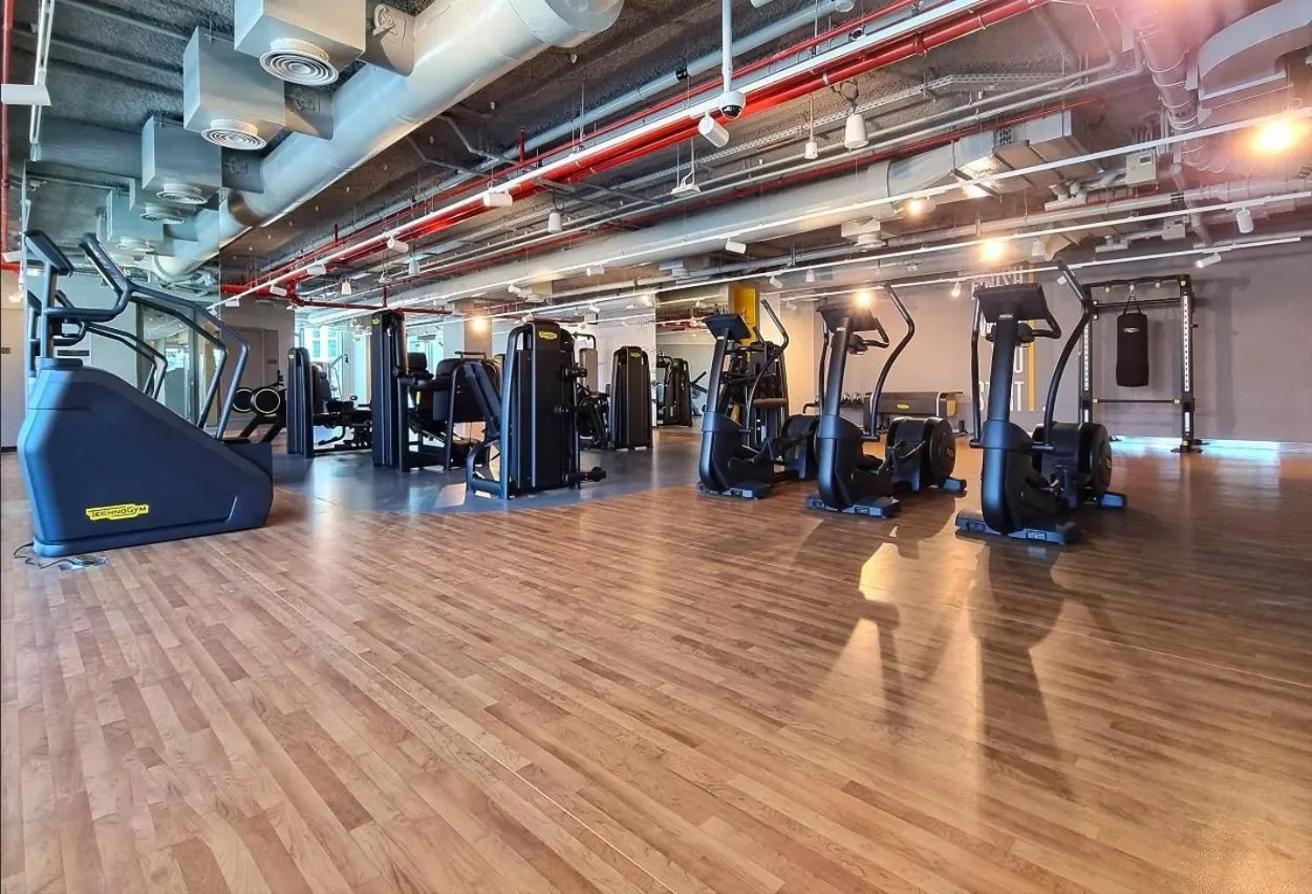 Downtown - 2br With Burj Khalifa View