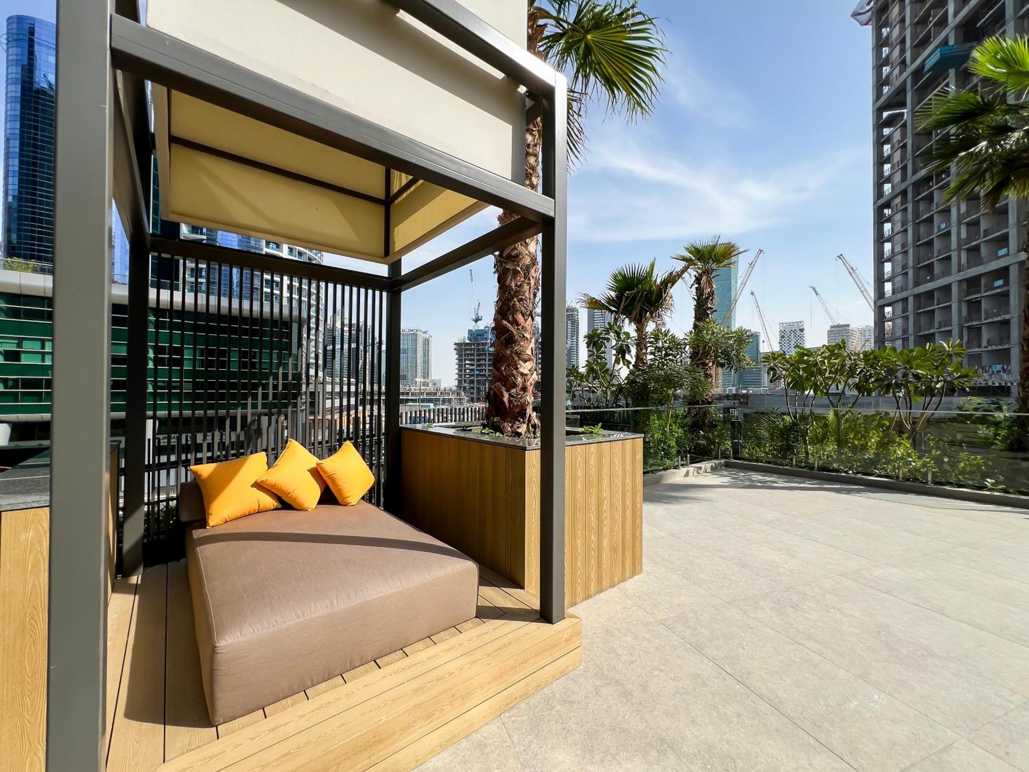 Luxury With Unobstructed Burj Khalifa View - 23ab08 *