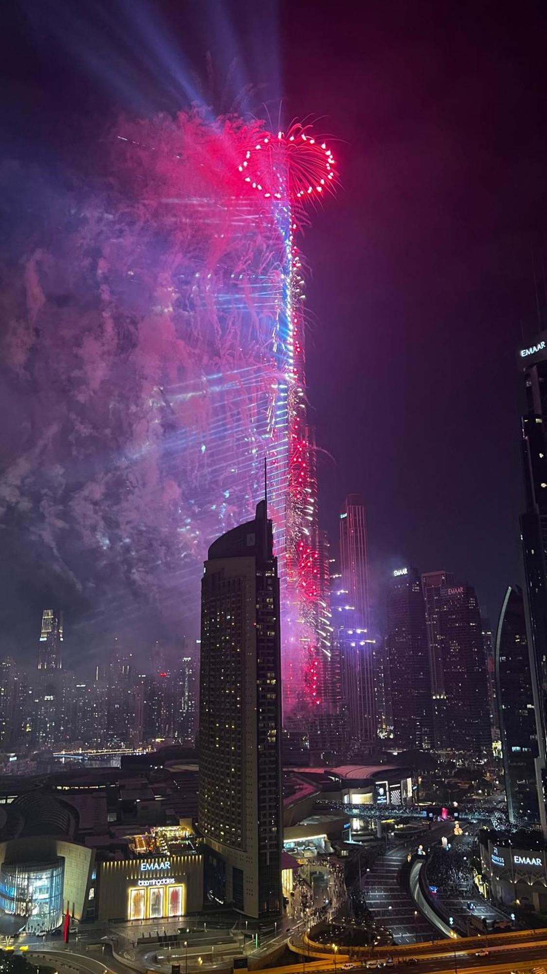 Daniels 2br At Downtown With Burj Khalifa View * Dubai