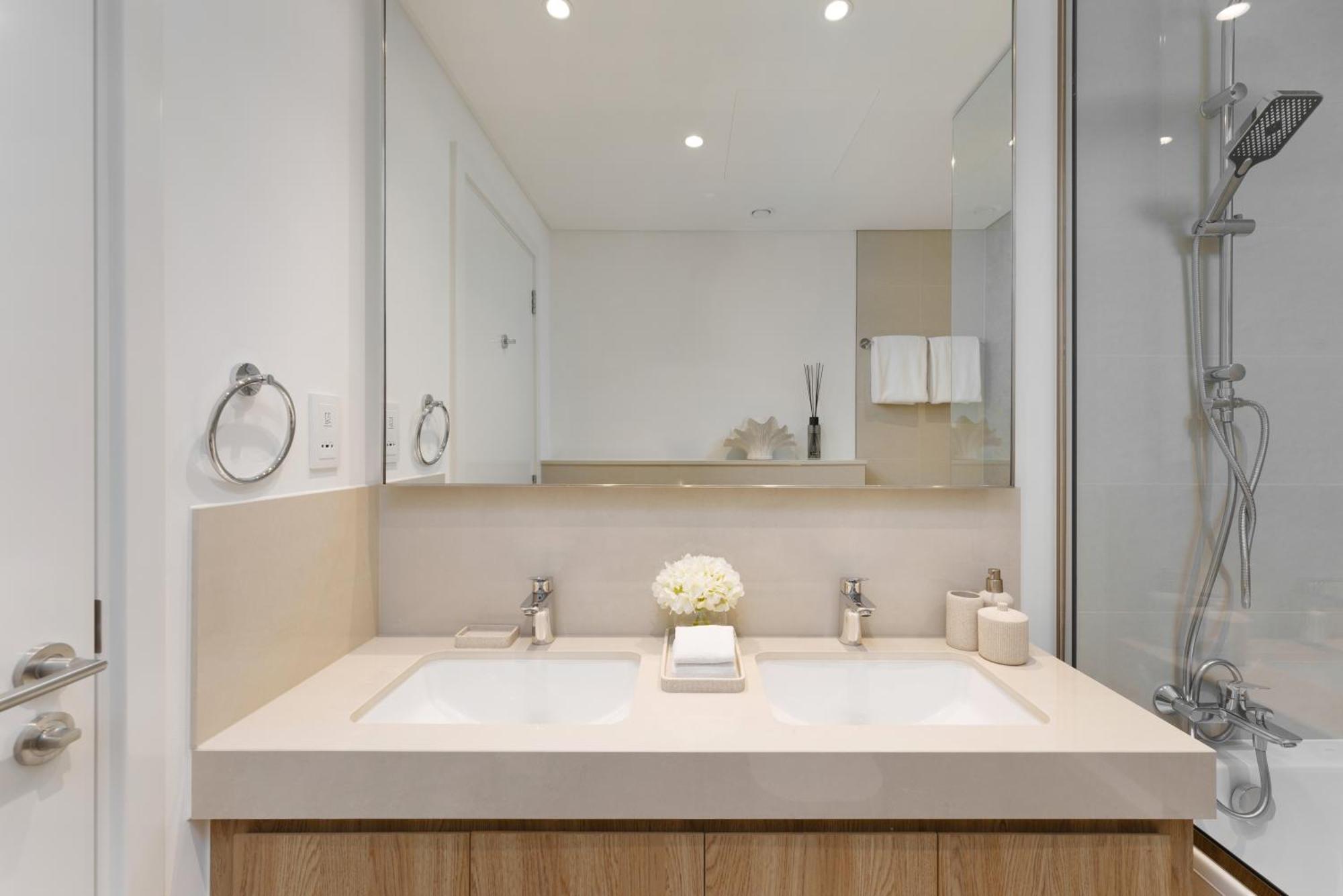 Daniels 2br At Downtown With Burj Khalifa View *