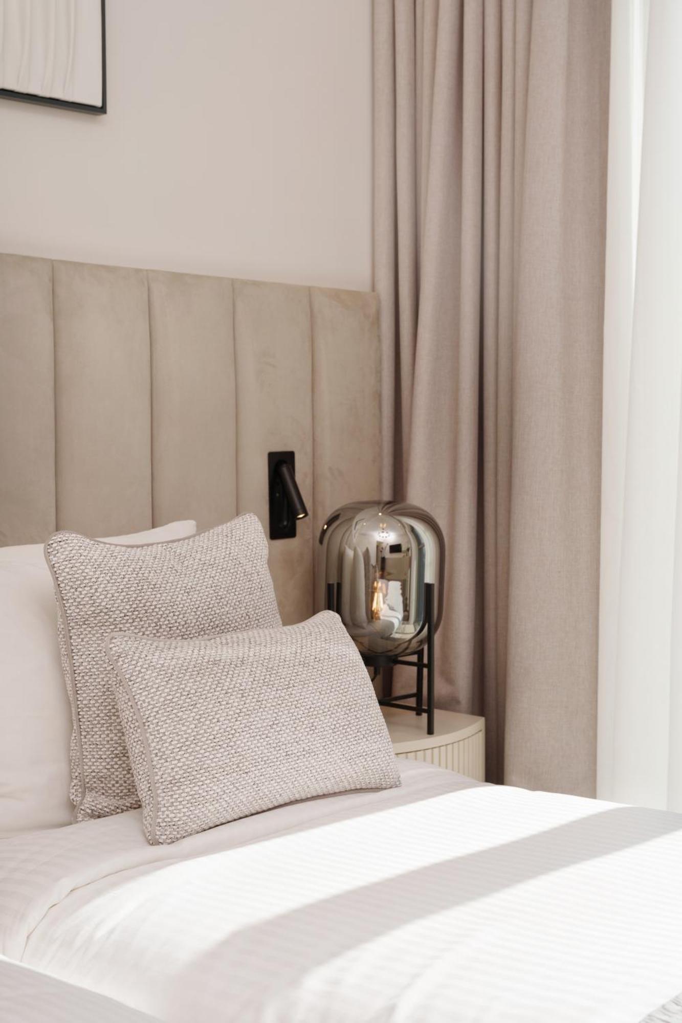 Daniels 2br At Downtown With Burj Khalifa View Apartment