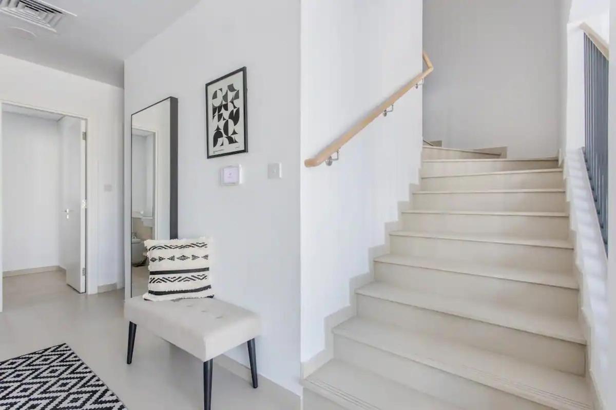 Villa Brand New 3br With Garden *