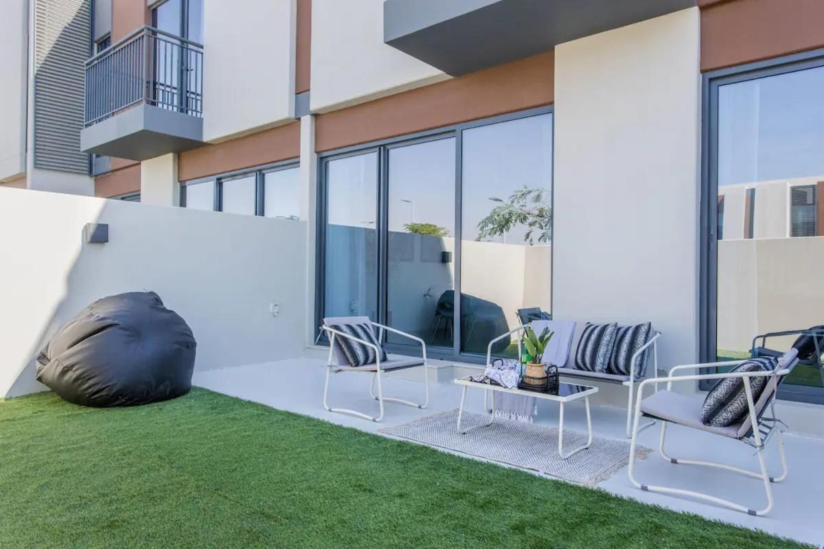 Villa Brand New 3br With Garden Dubai