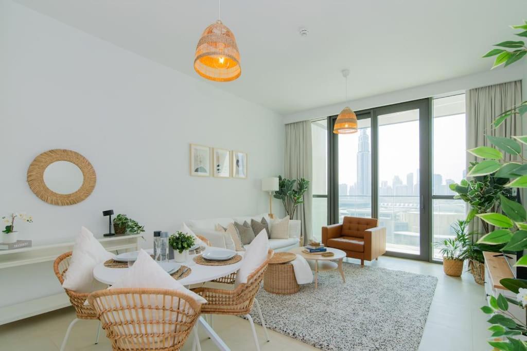 Apartment Elite Escape - 2 Bhk Getaway With Burj Khalifa View And Mall Access - 1504